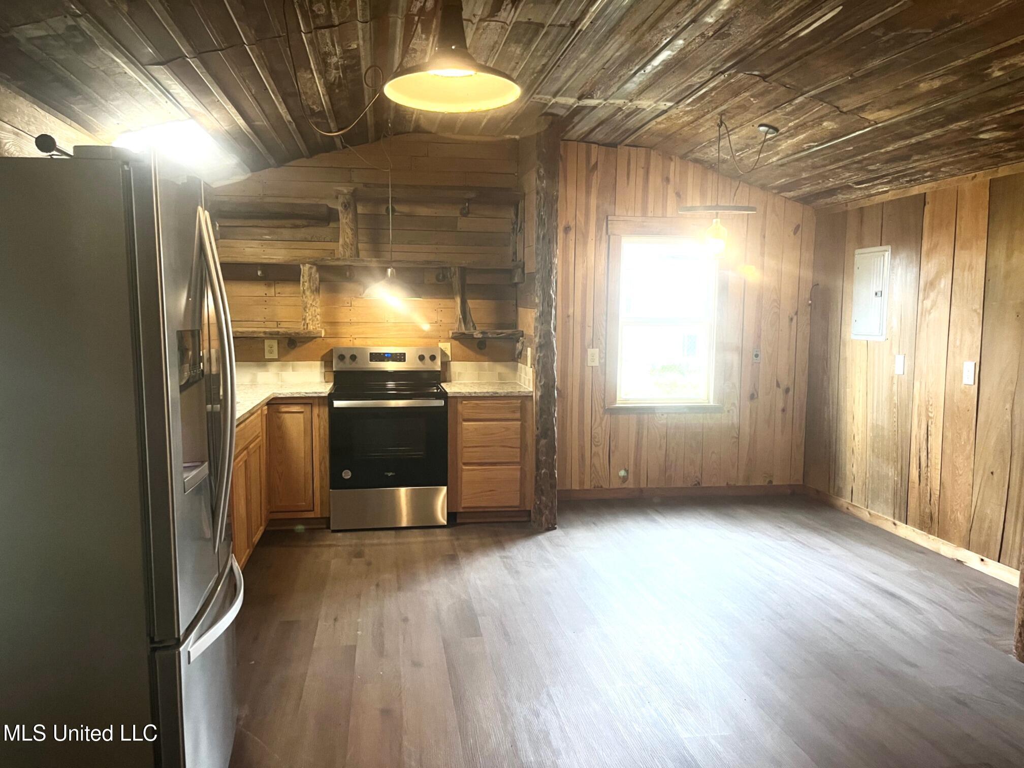 17 B Street Property Photo 11