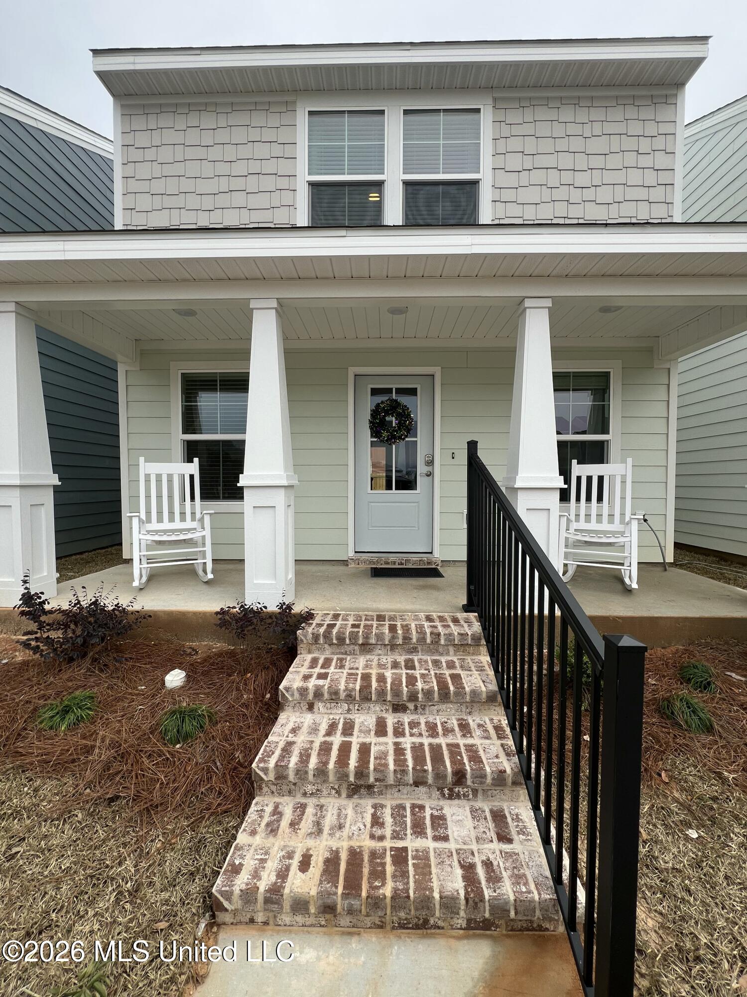 111 Coral Breeze Drive Property Photo 1