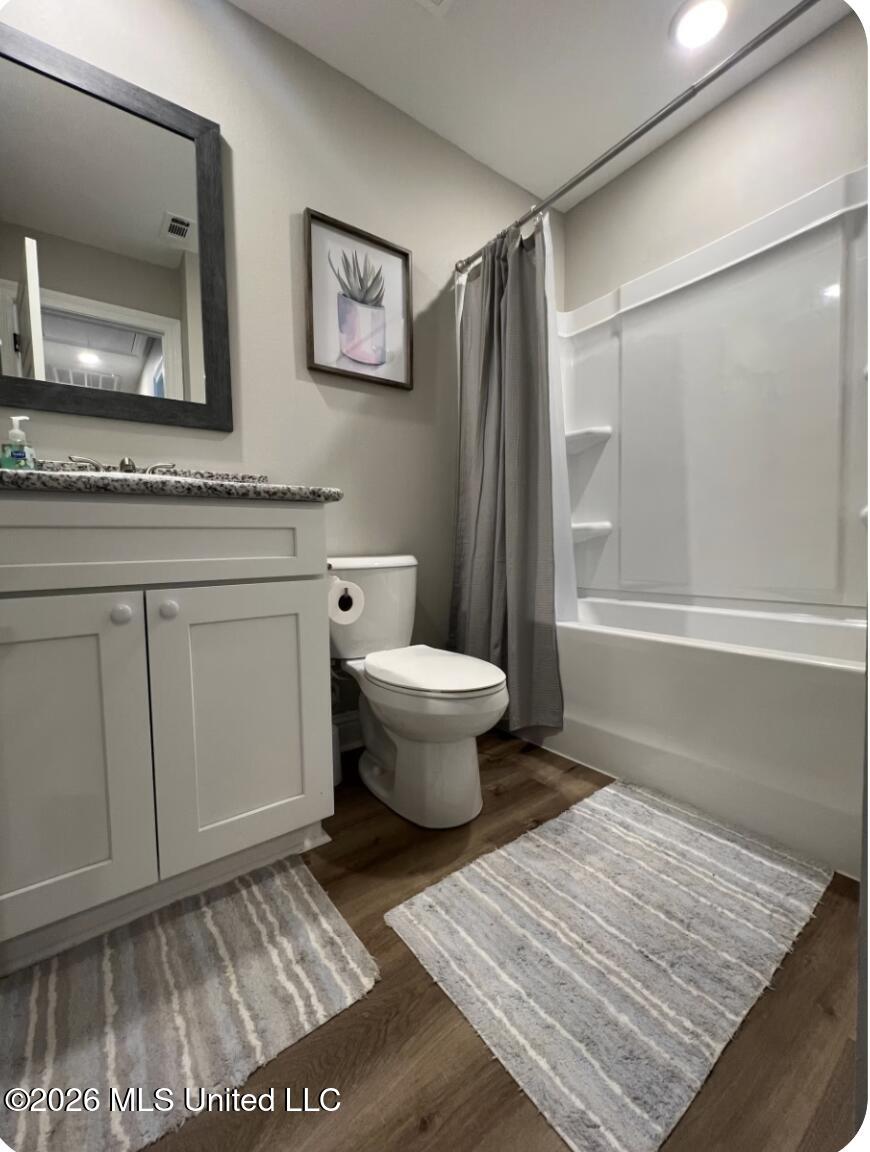111 Coral Breeze Drive Property Photo 16
