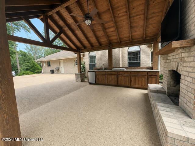 932 White Road Property Photo 1