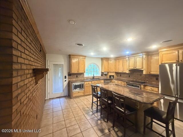 932 White Road Property Photo 8