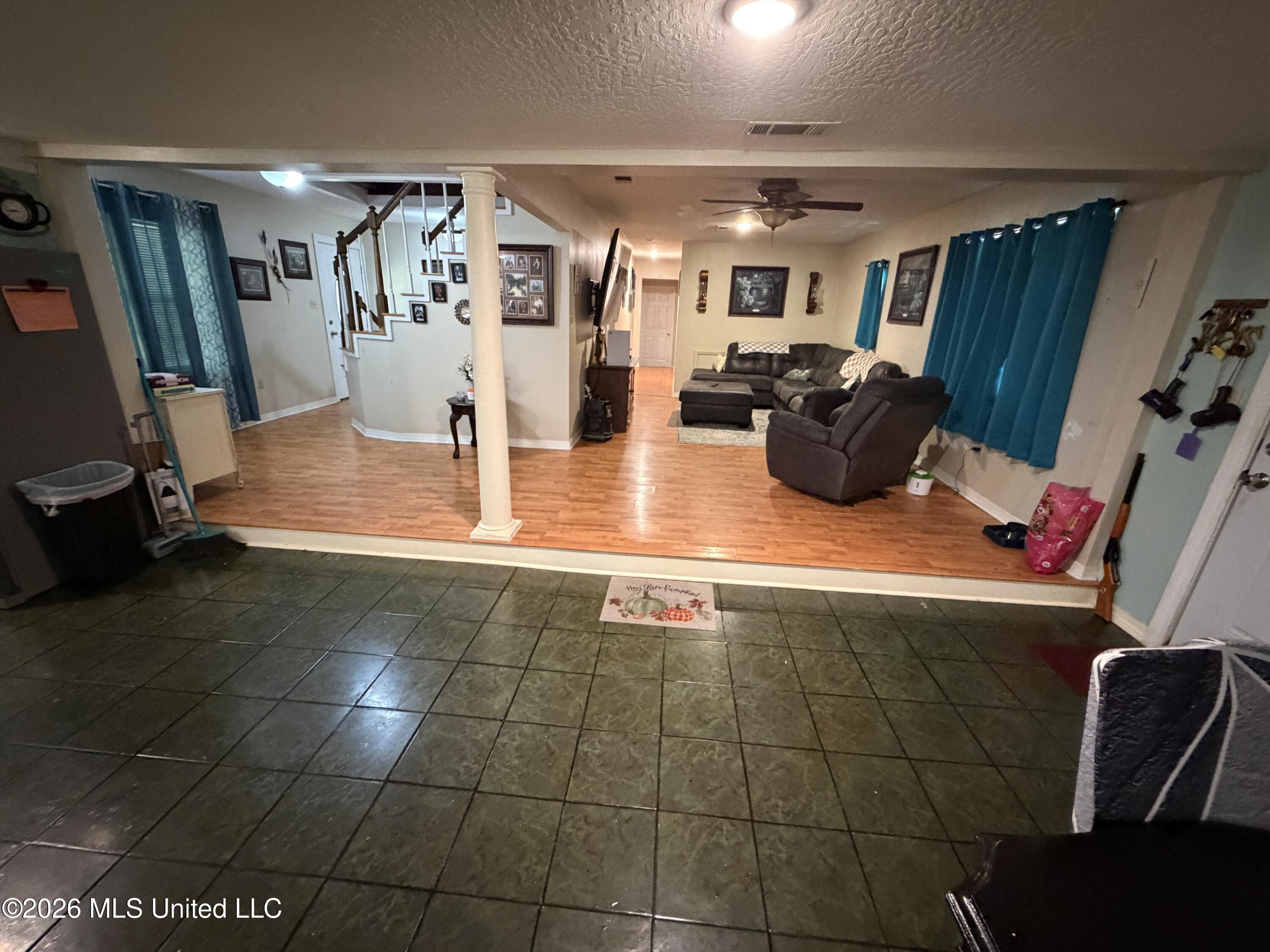 36 Gulf Camp Circle Property Photo 6
