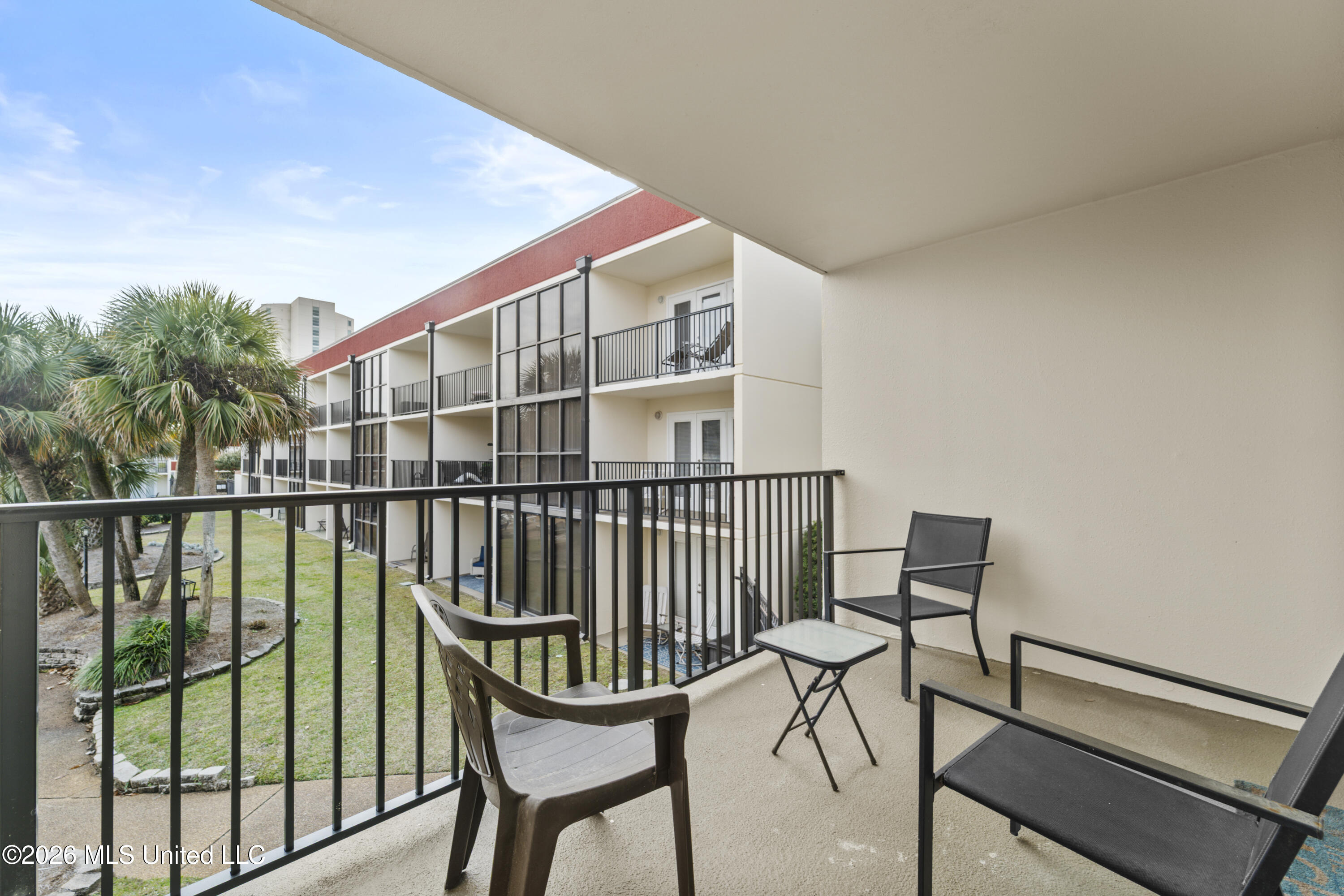 2046 Beach Boulevard Property Photo 18