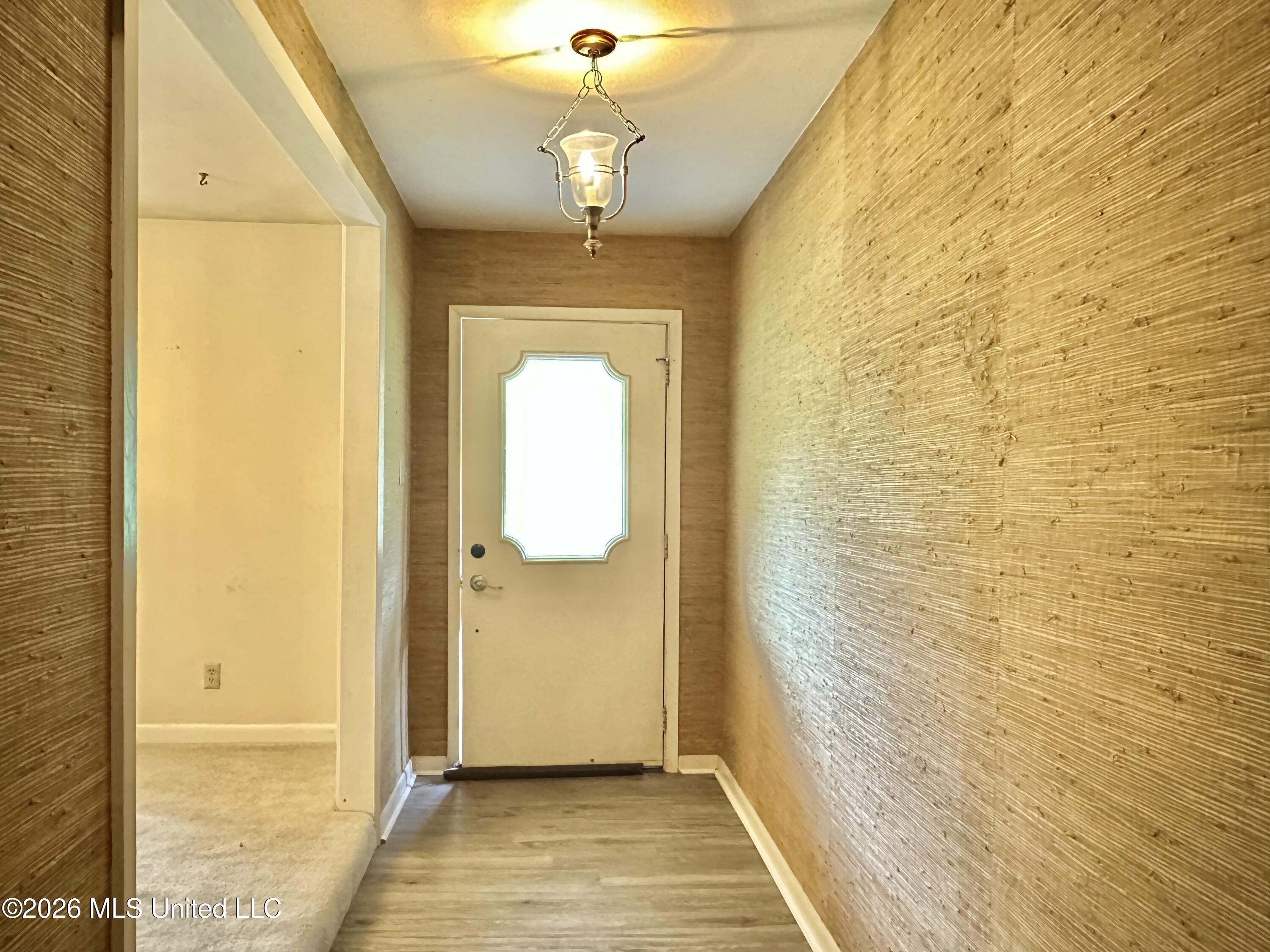 116 Rollingwood Drive Property Photo 2