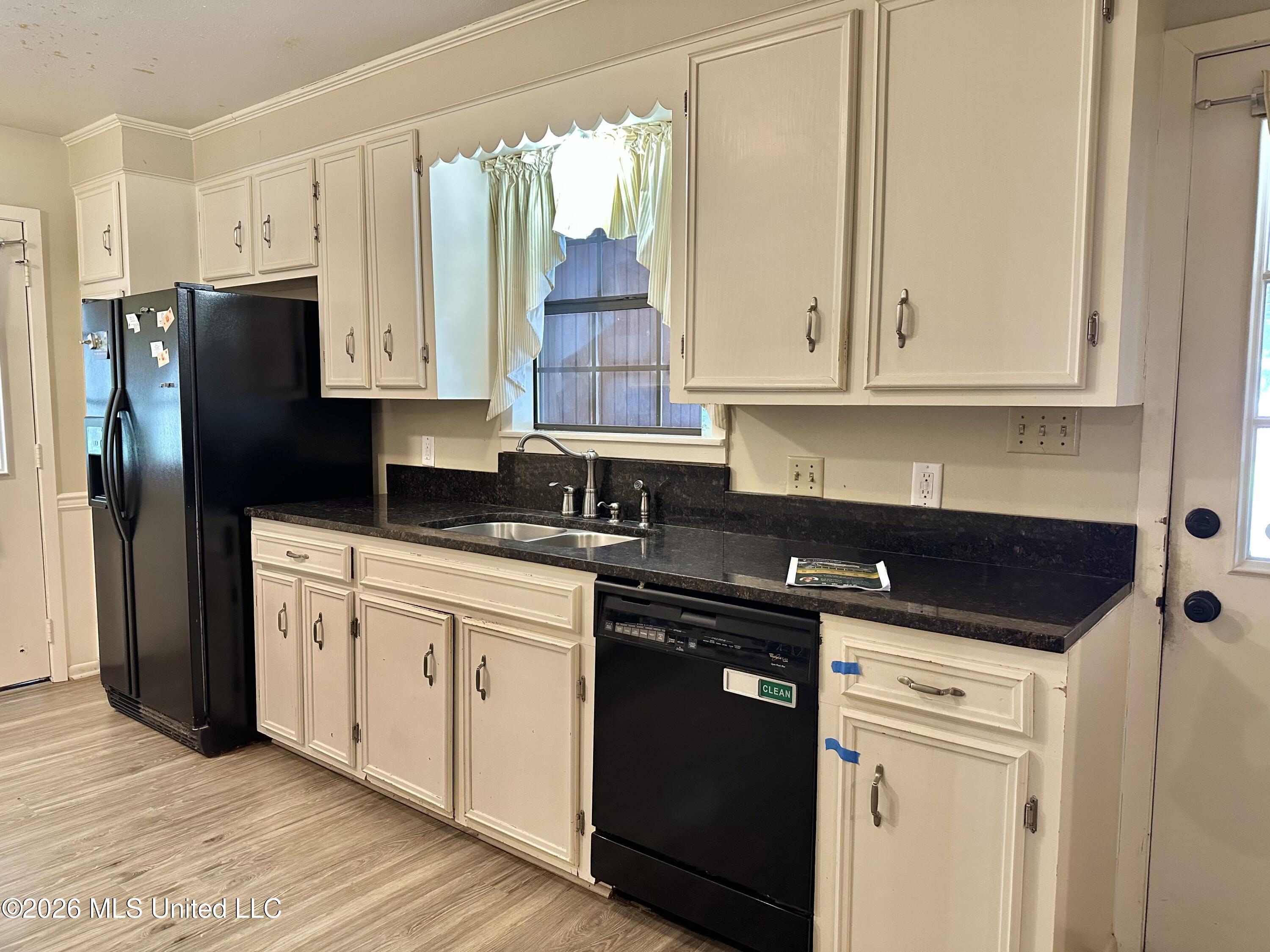 116 Rollingwood Drive Property Photo 6