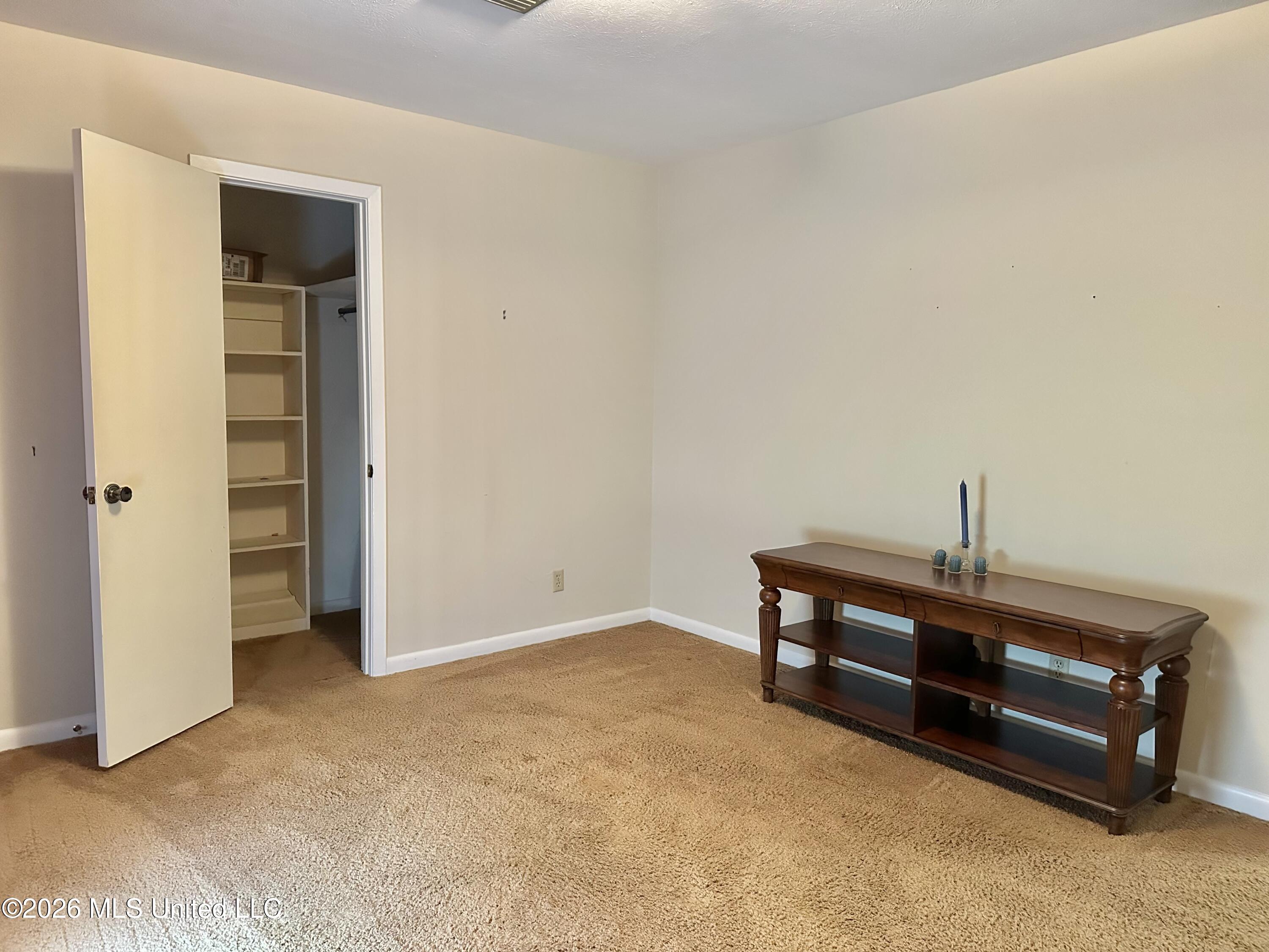 116 Rollingwood Drive Property Photo 12