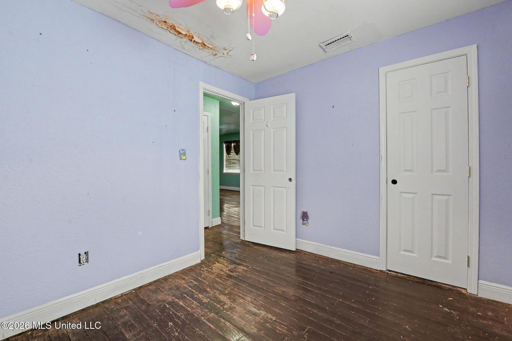 1112 Communy Avenue Property Photo 18