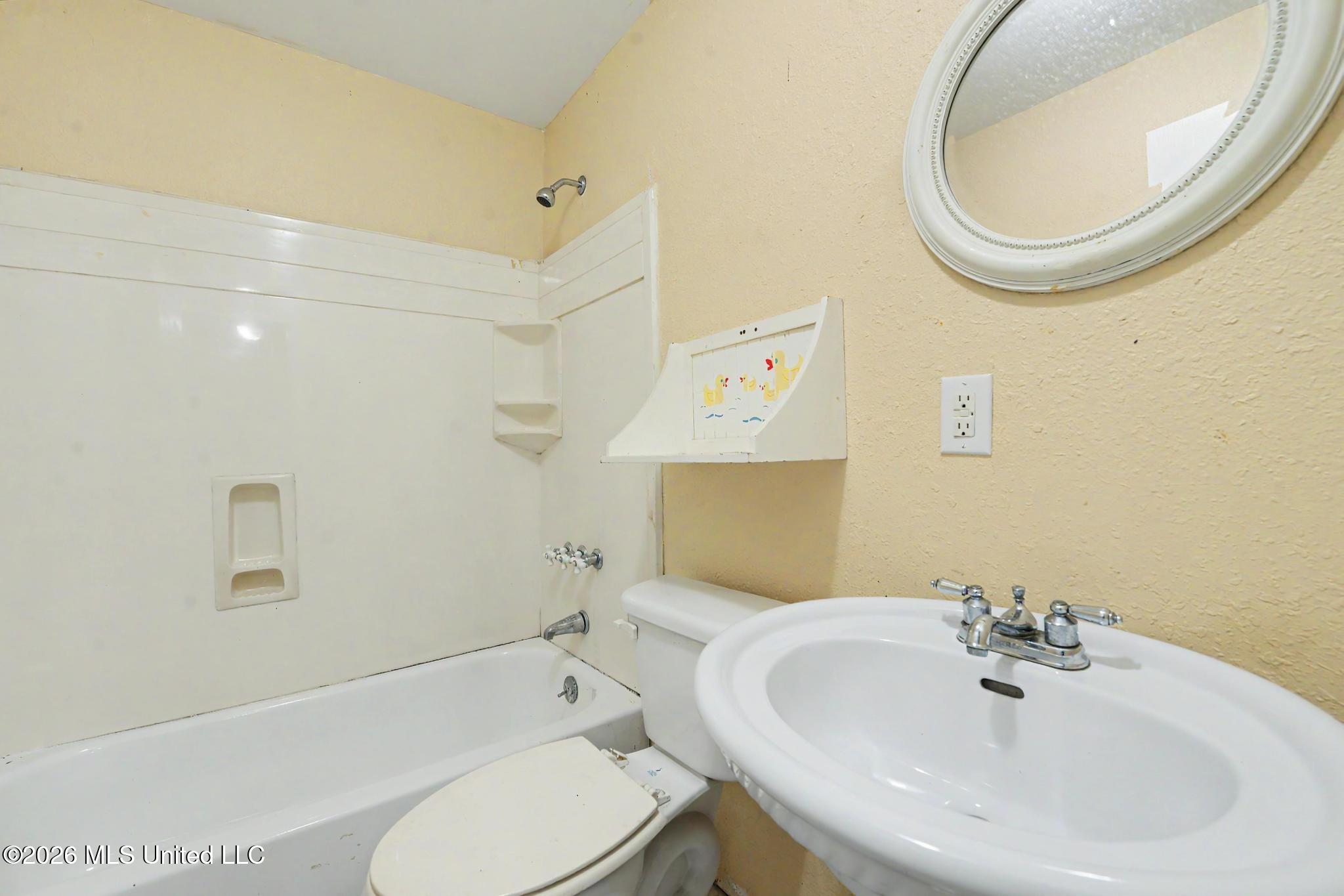 1112 Communy Avenue Property Photo 19