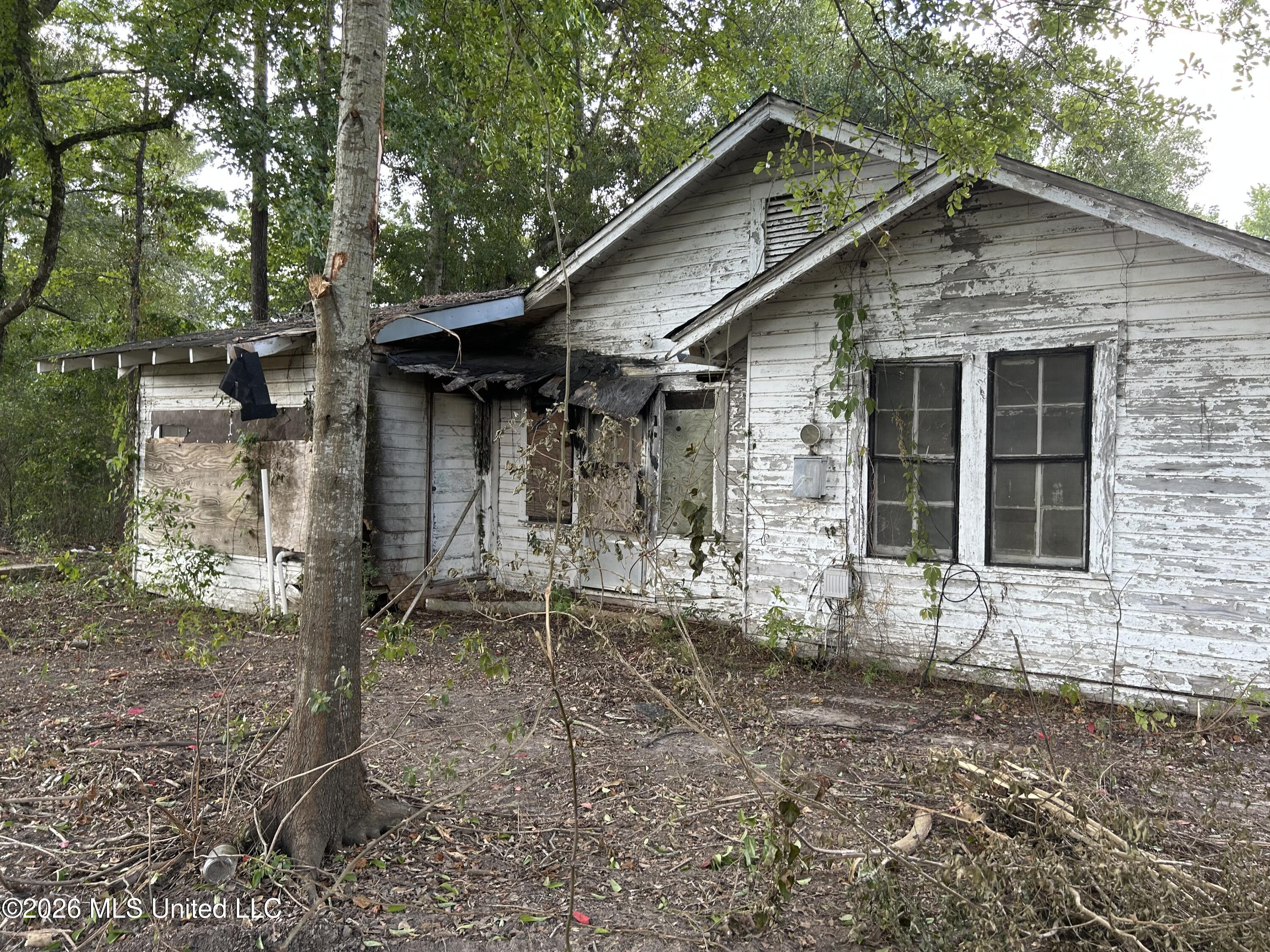 1536 Cc Bryant Drive Property Photo 6
