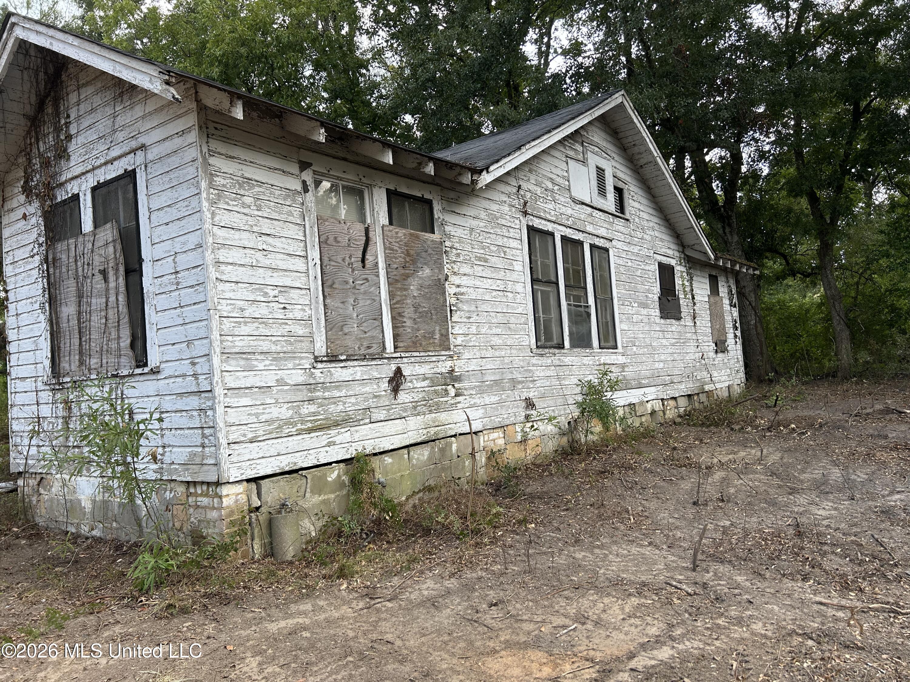 1536 Cc Bryant Drive Property Photo 8