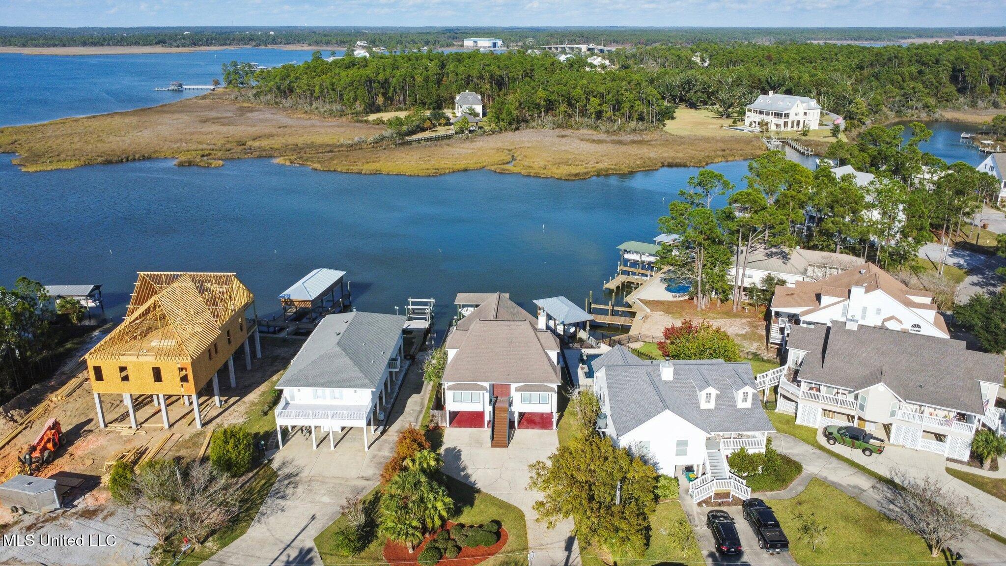 104 Poplar Point Property Photo 3