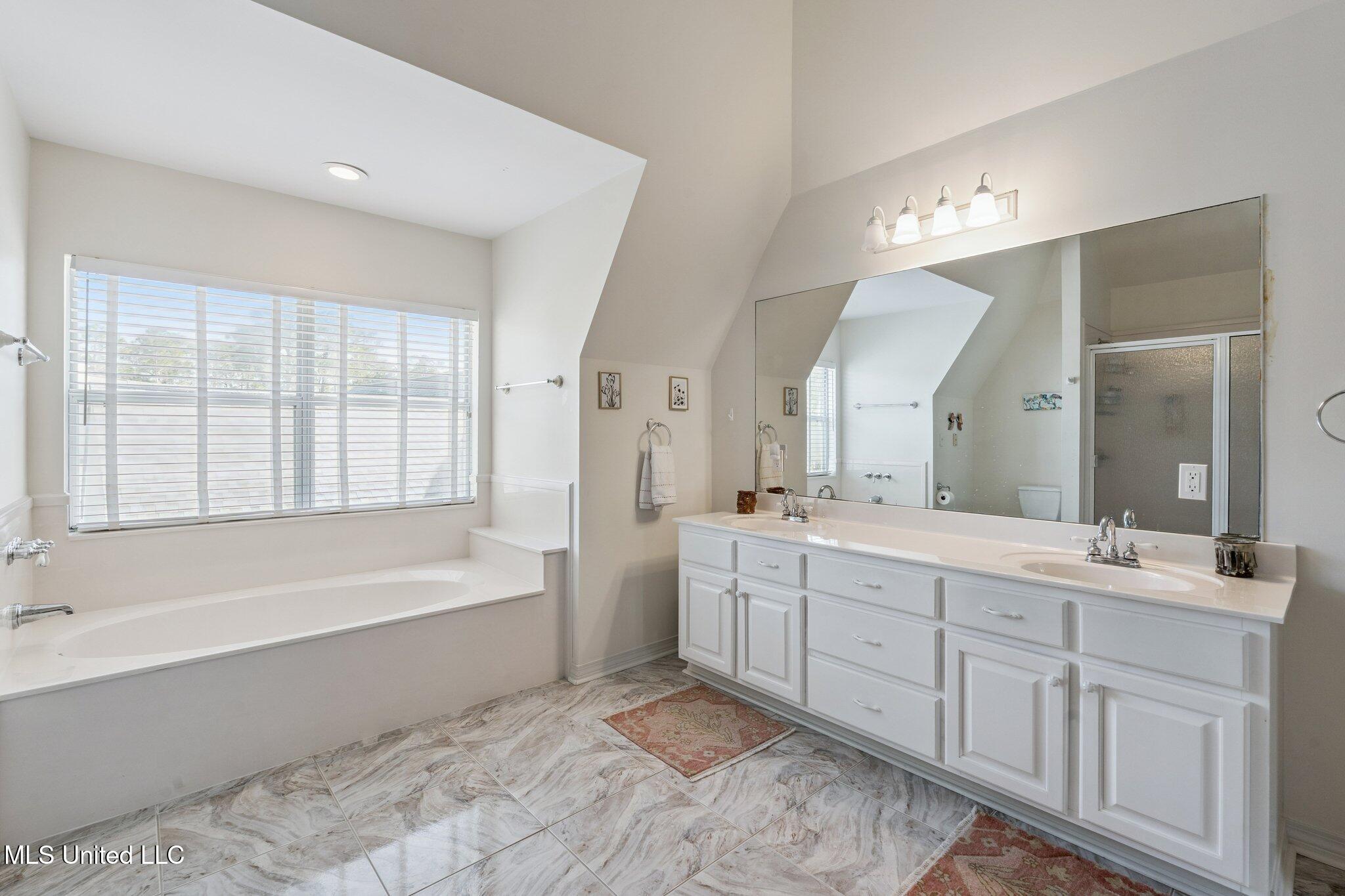 104 Poplar Point Property Photo 16