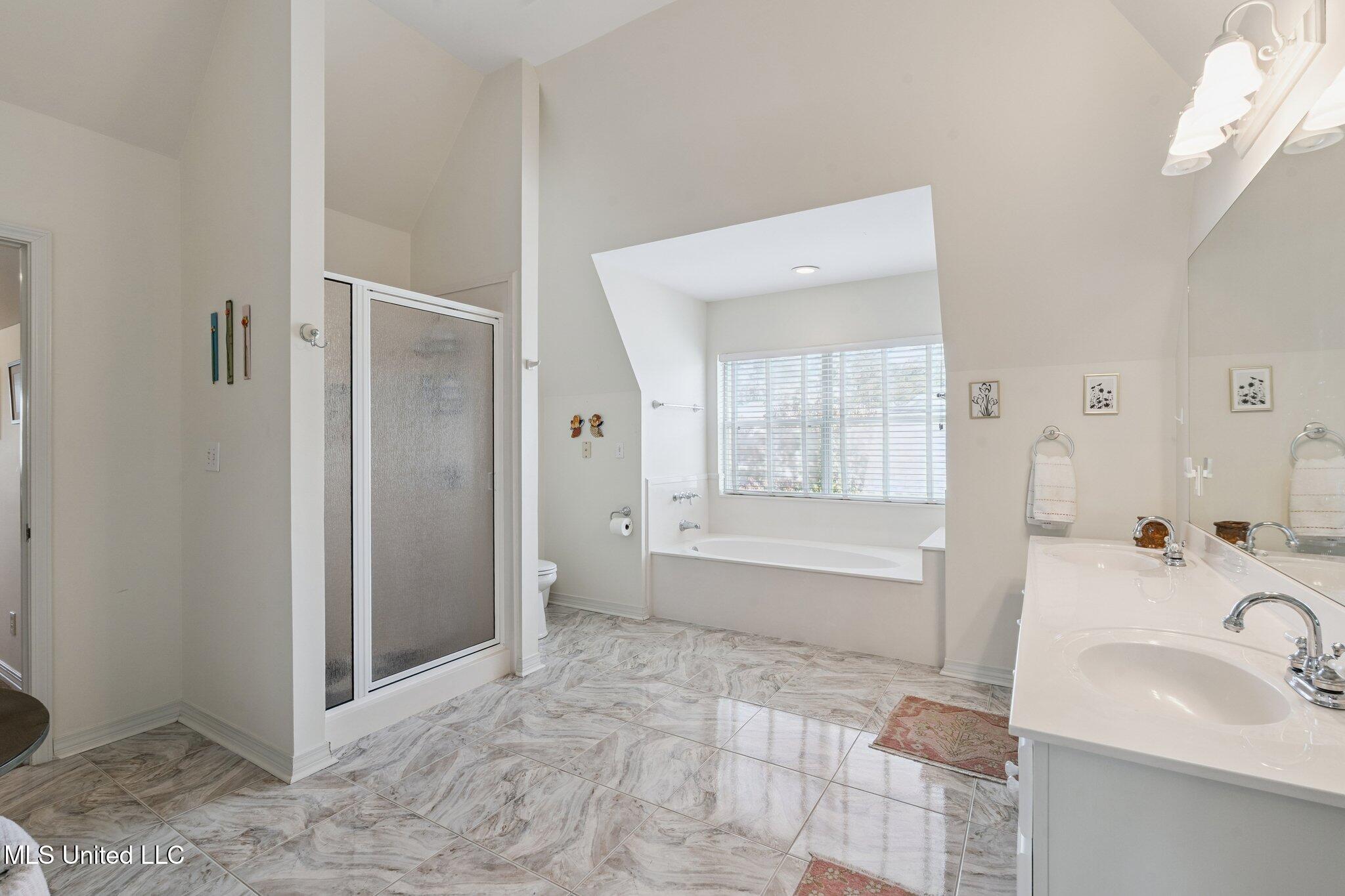 104 Poplar Point Property Photo 17