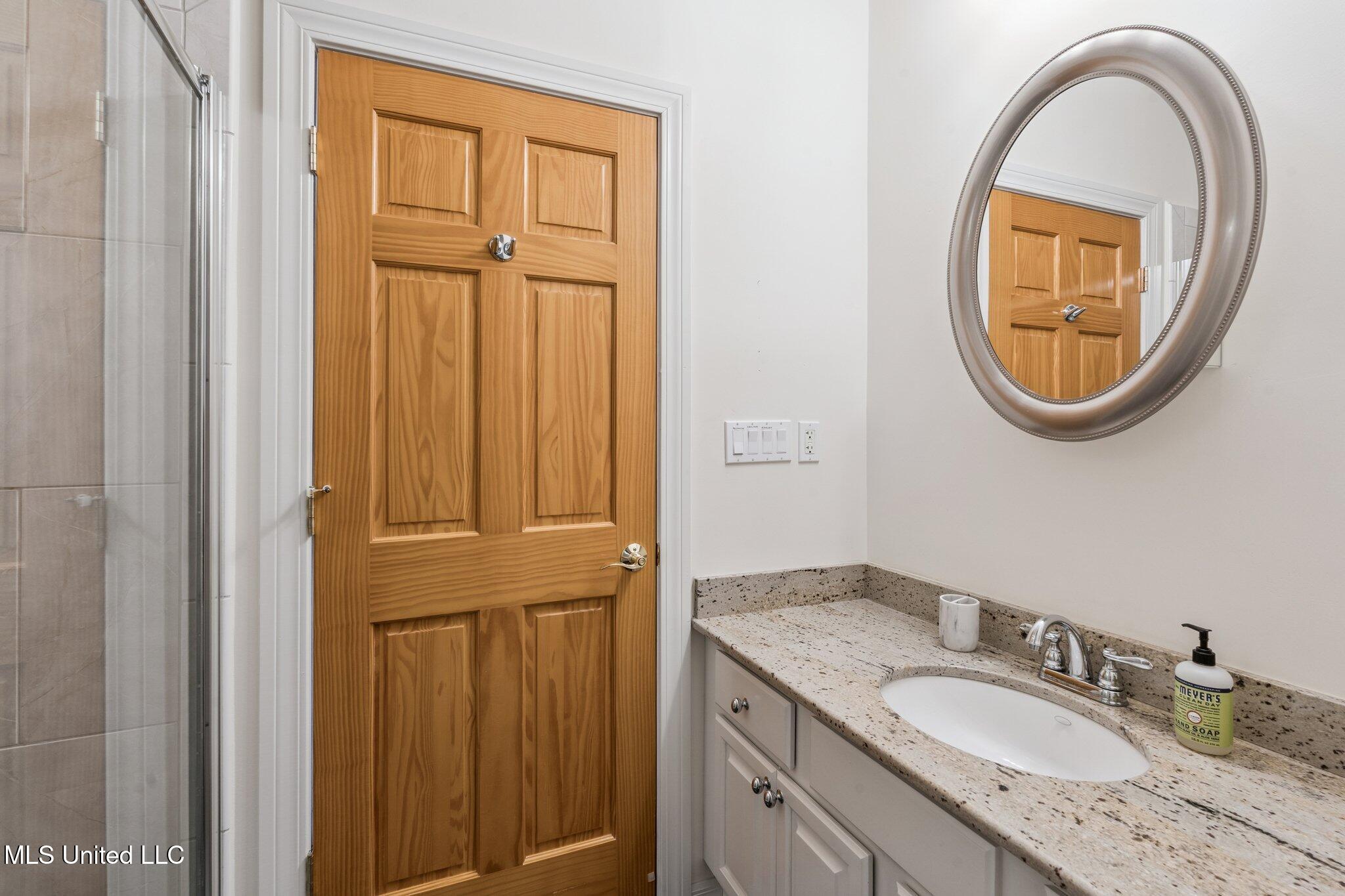 104 Poplar Point Property Photo 23