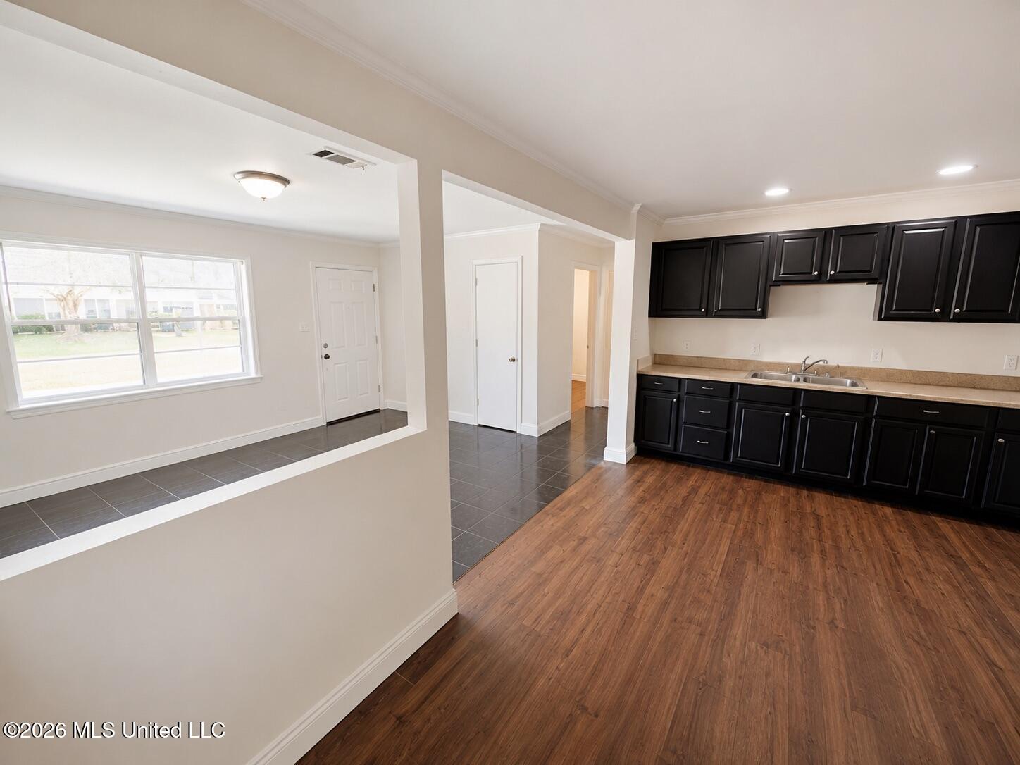 213 Lavelle Drive Property Photo 4