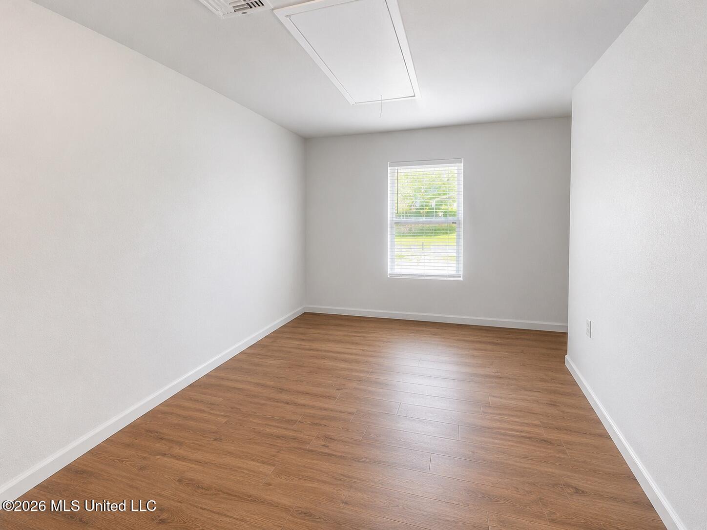 213 Lavelle Drive Property Photo 9