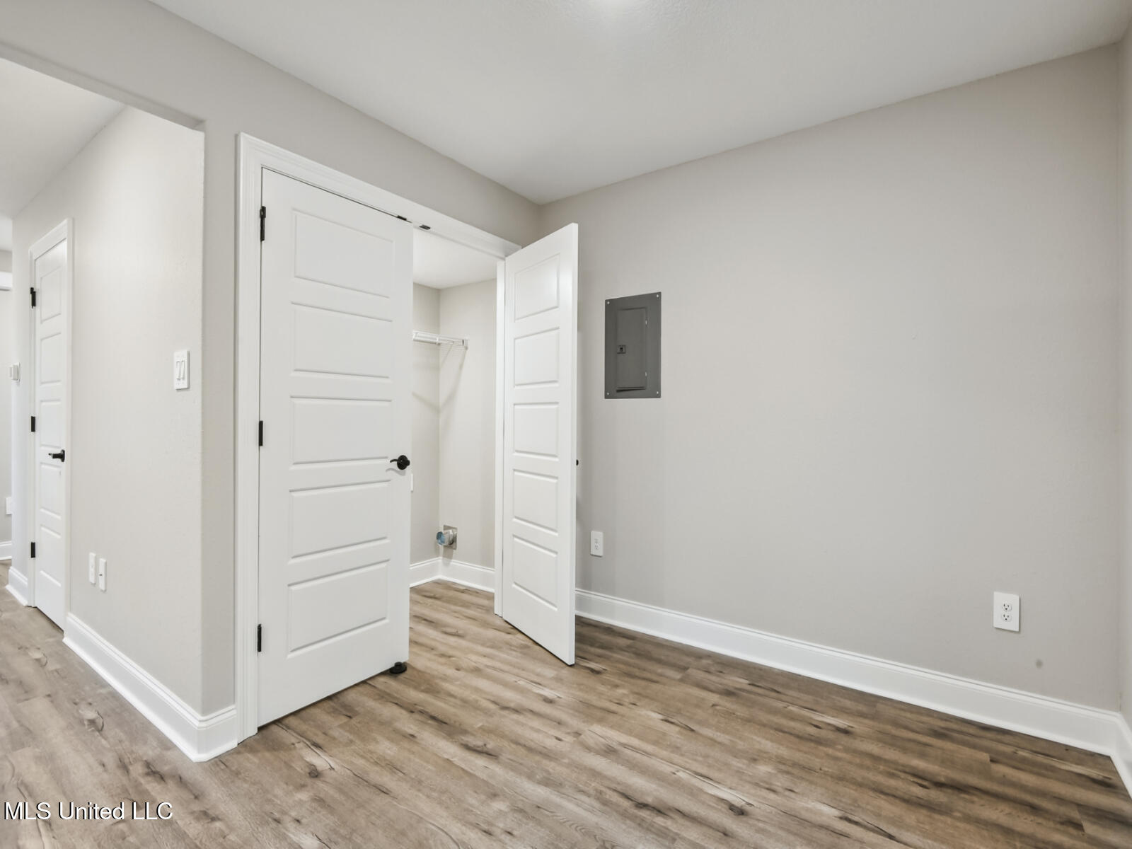 13324 Dee Avenue Property Photo 5
