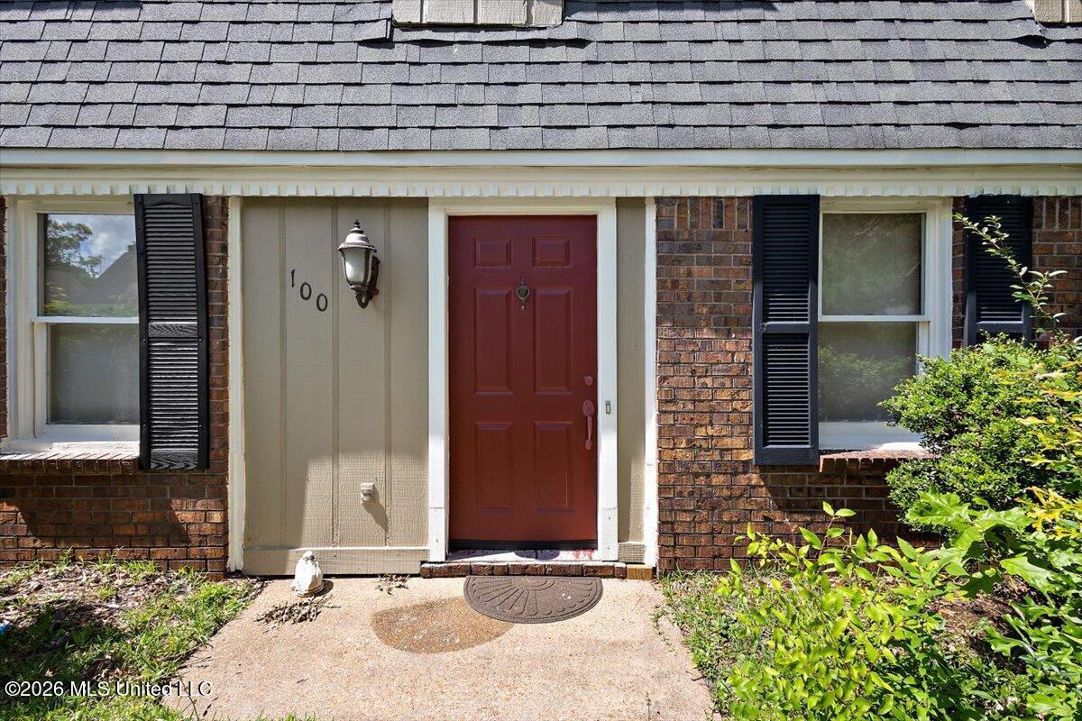 100 Winding Hills Drive Property Photo 4