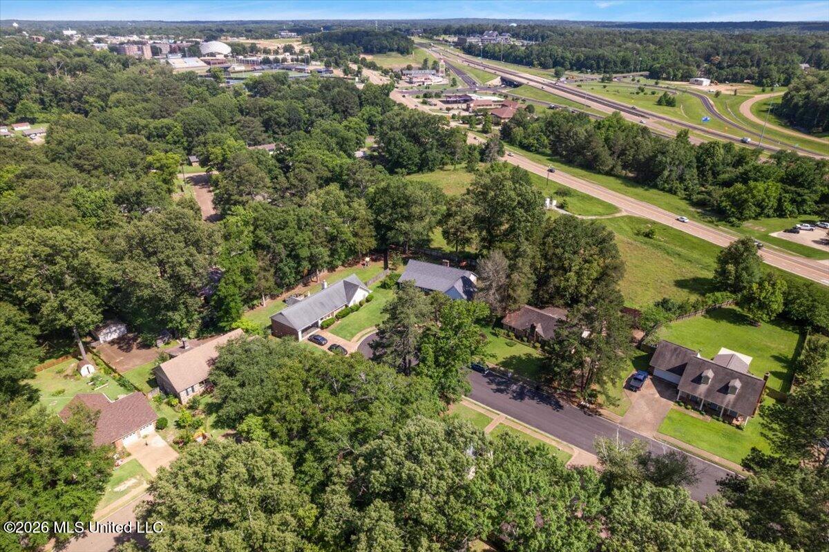 100 Winding Hills Drive Property Photo 34