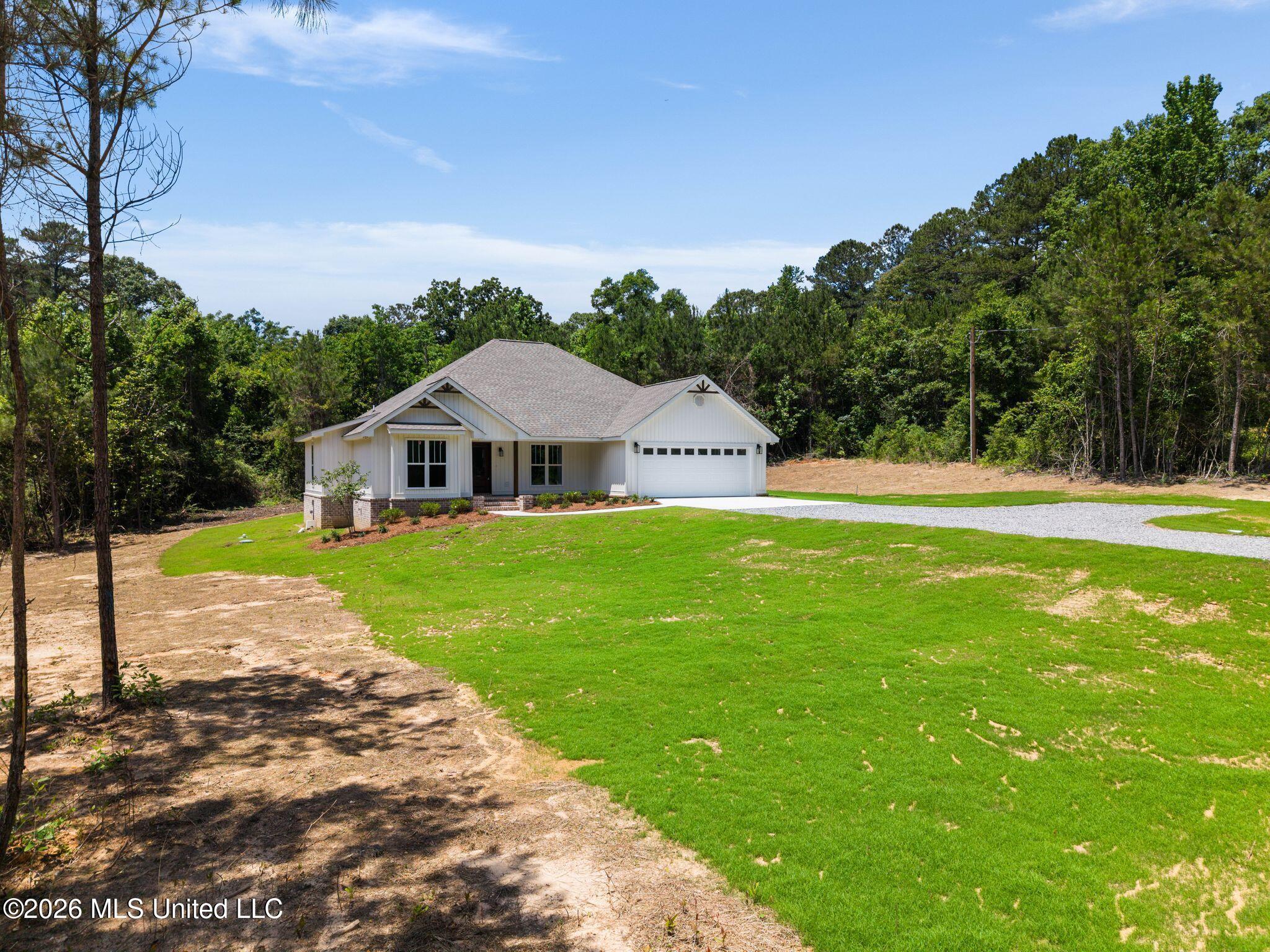 319 Noel Townsend Road Property Photo 2