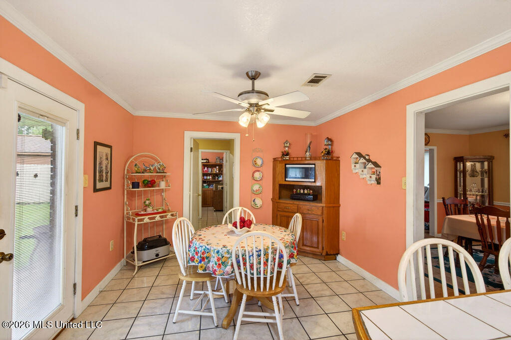 35 Fleetwood Drive Property Photo 12