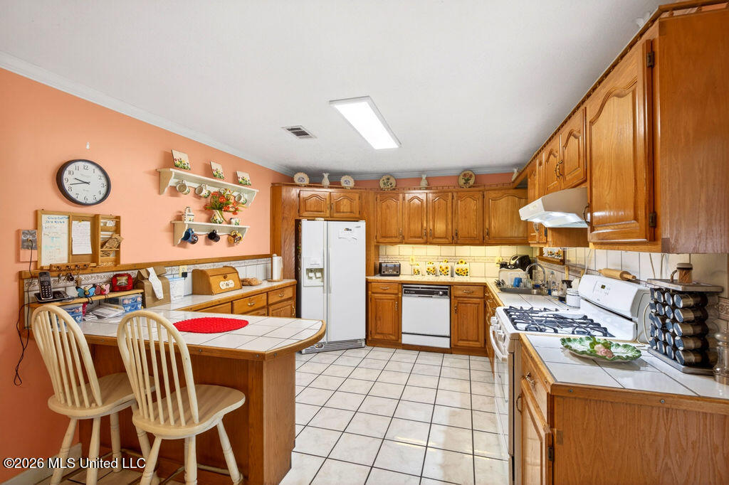 35 Fleetwood Drive Property Photo 13