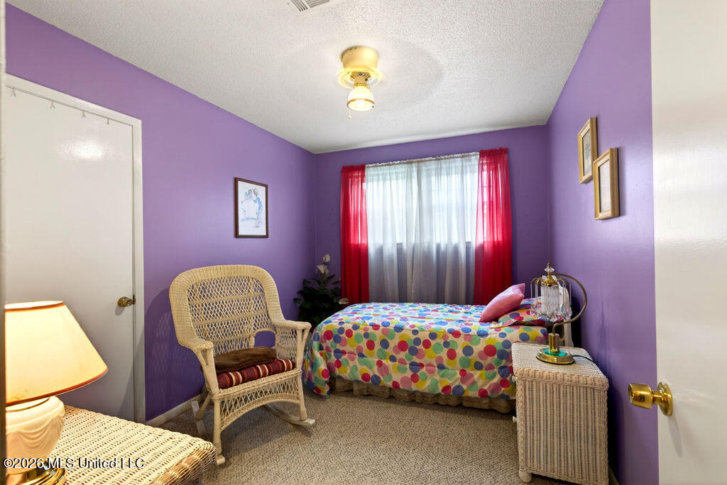 35 Fleetwood Drive Property Photo 20