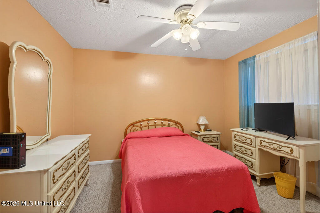 35 Fleetwood Drive Property Photo 22