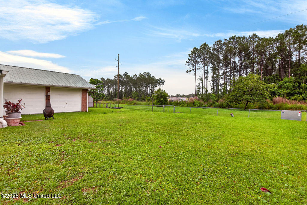 35 Fleetwood Drive Property Photo 32