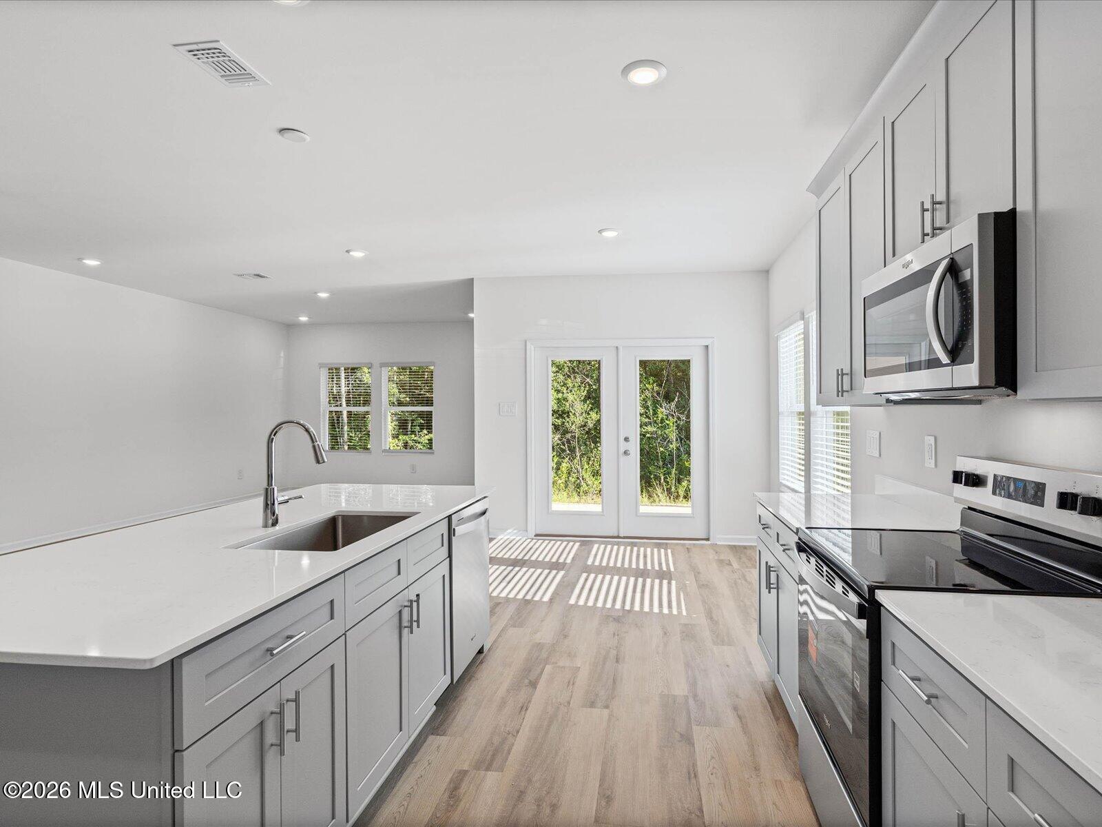 15249 Hidden Lily Way Property Photo 3