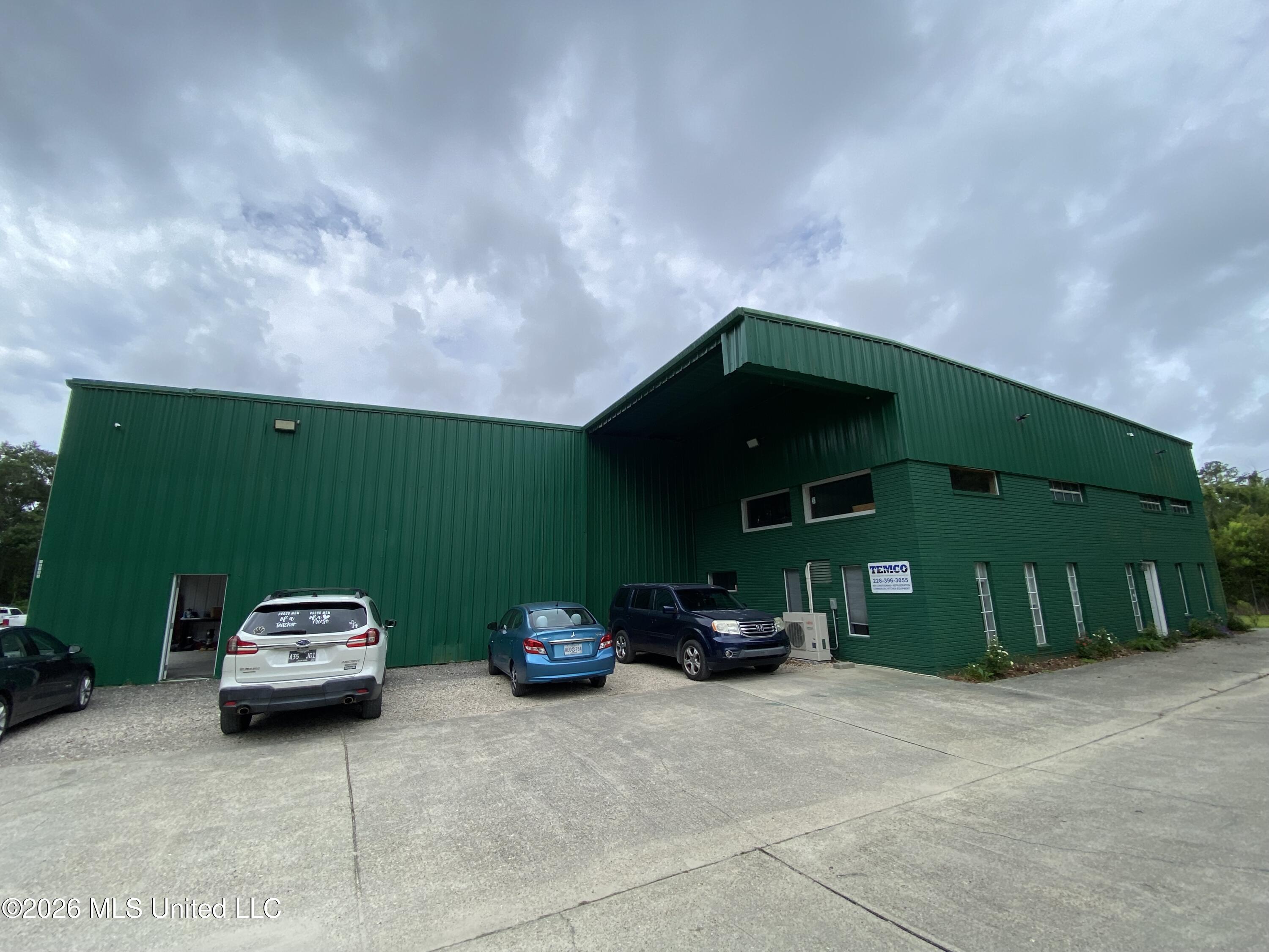 13193 Husley Road Property Photo 3