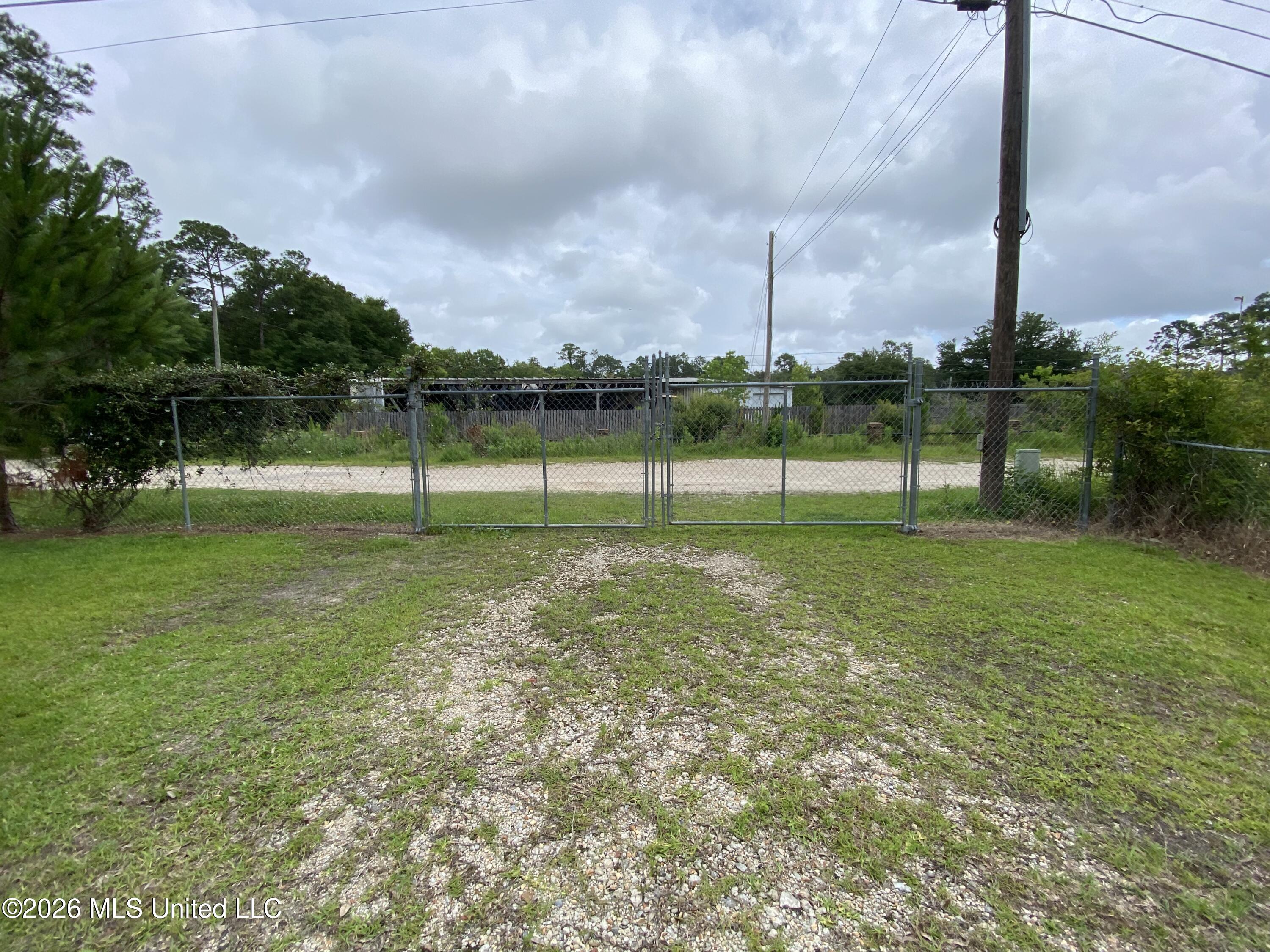 13193 Husley Road Property Photo 4