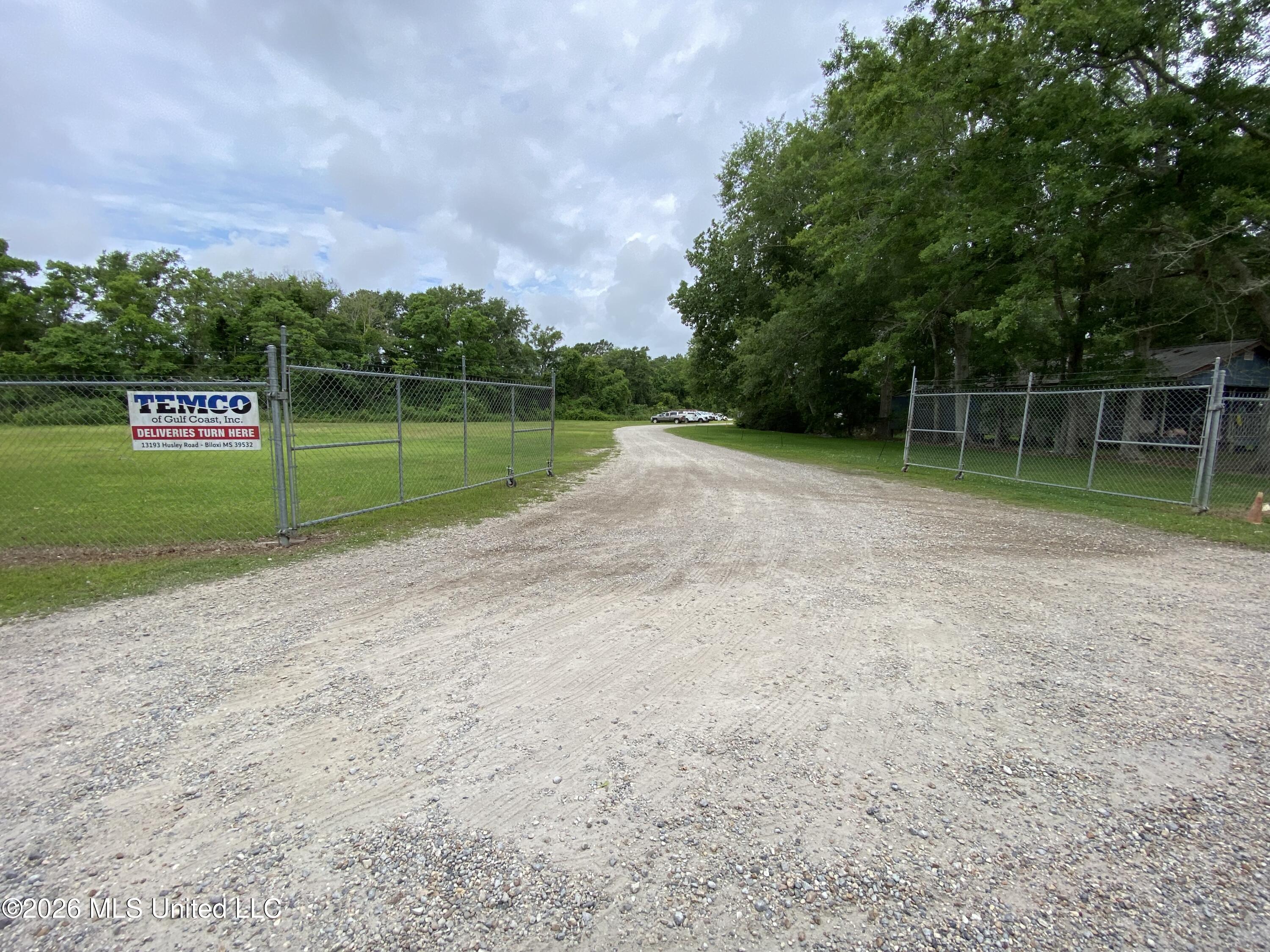 13193 Husley Road Property Photo 7