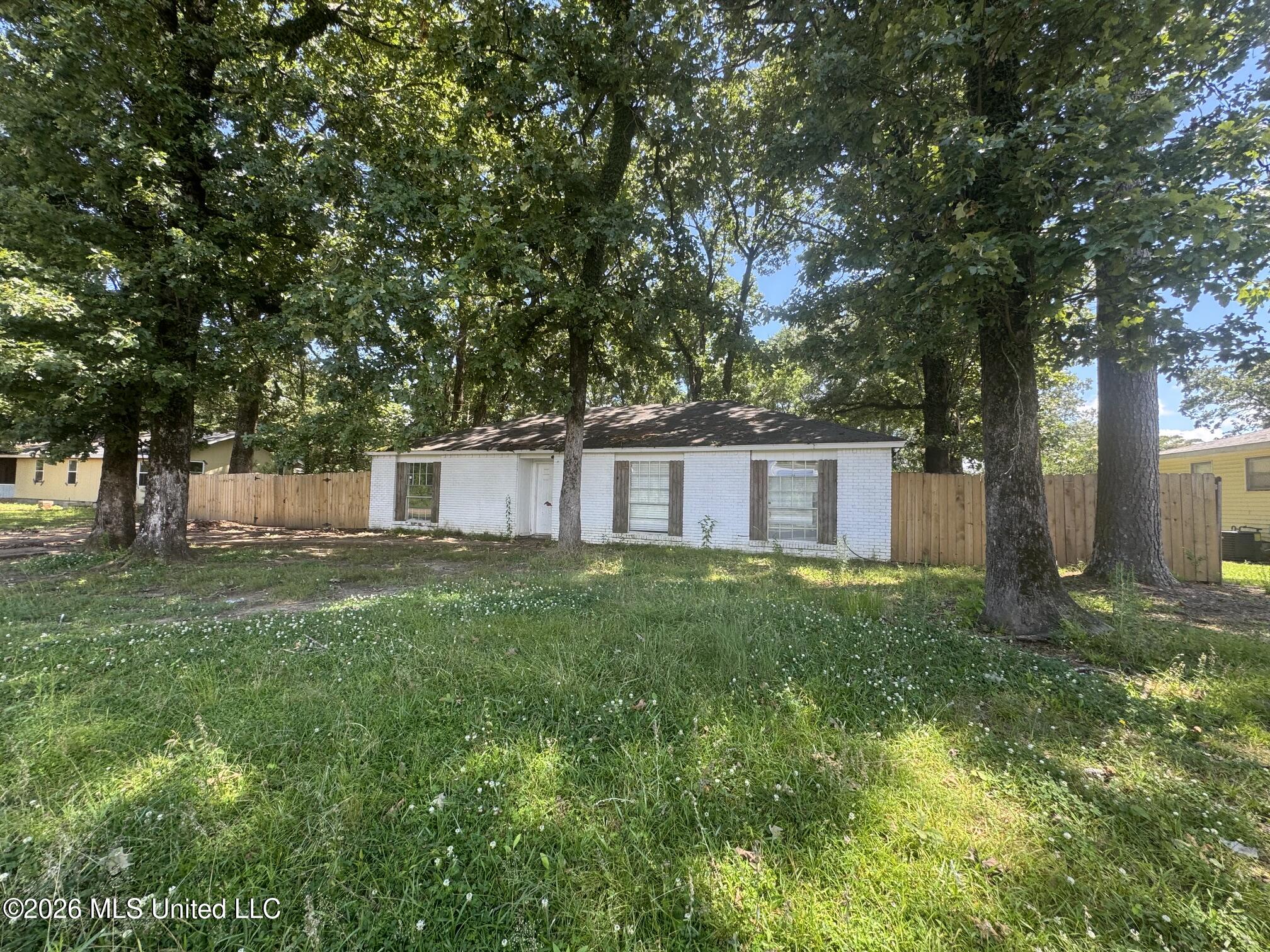 721 Mccluer Road Property Photo 2