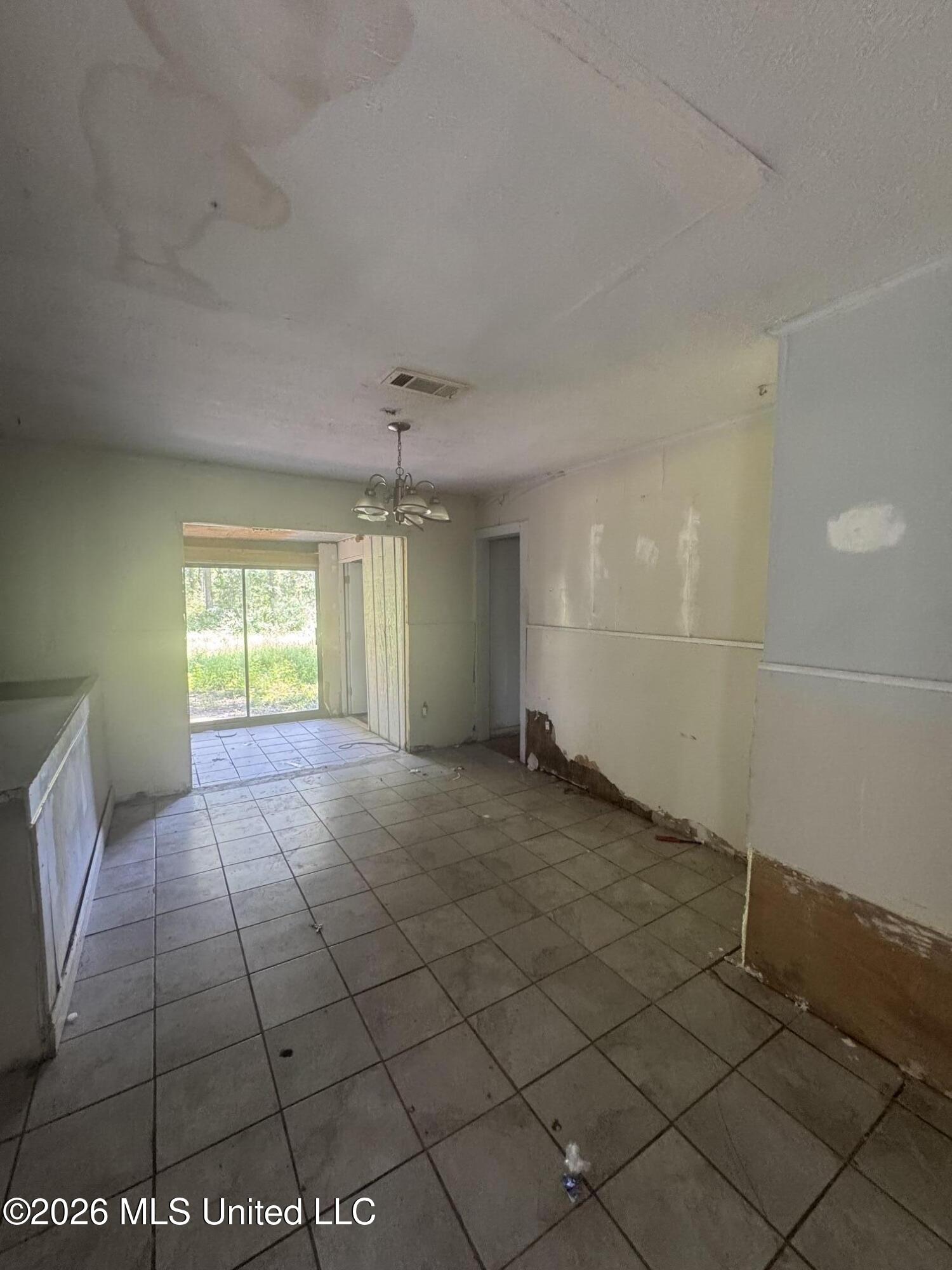 721 Mccluer Road Property Photo 7