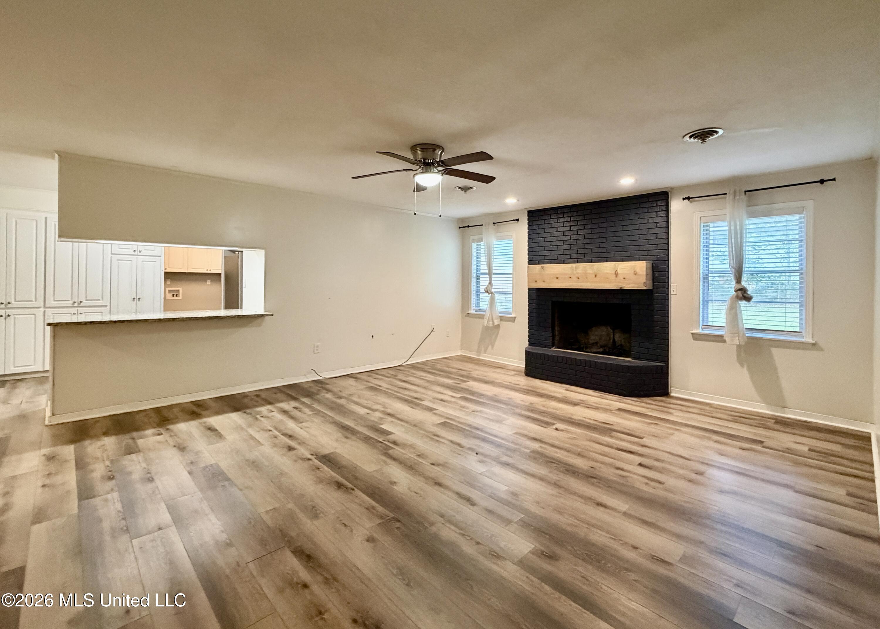 1602 Tanglewood Drive Property Photo 7