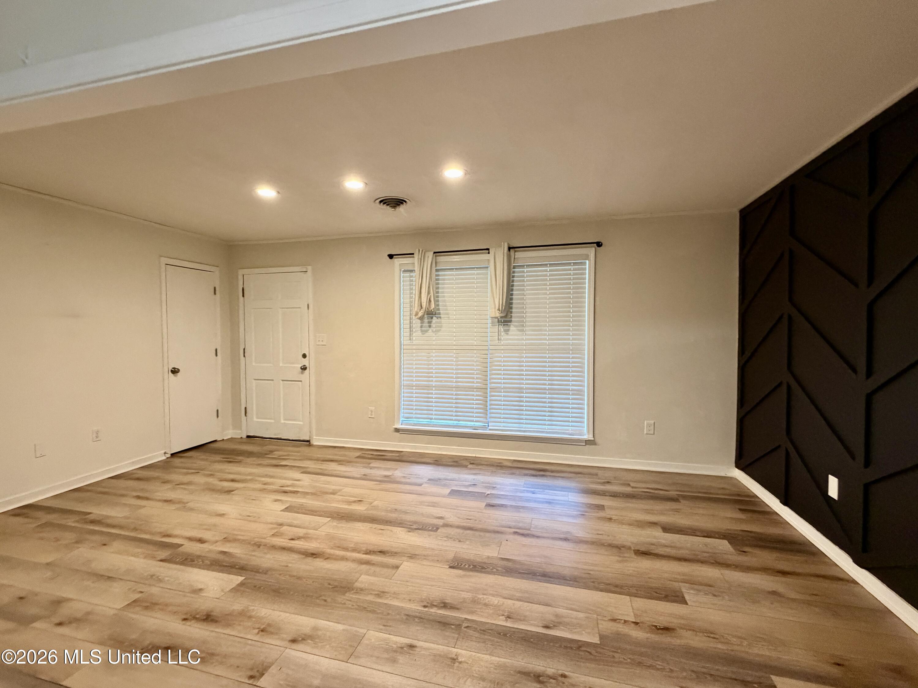 1602 Tanglewood Drive Property Photo 9