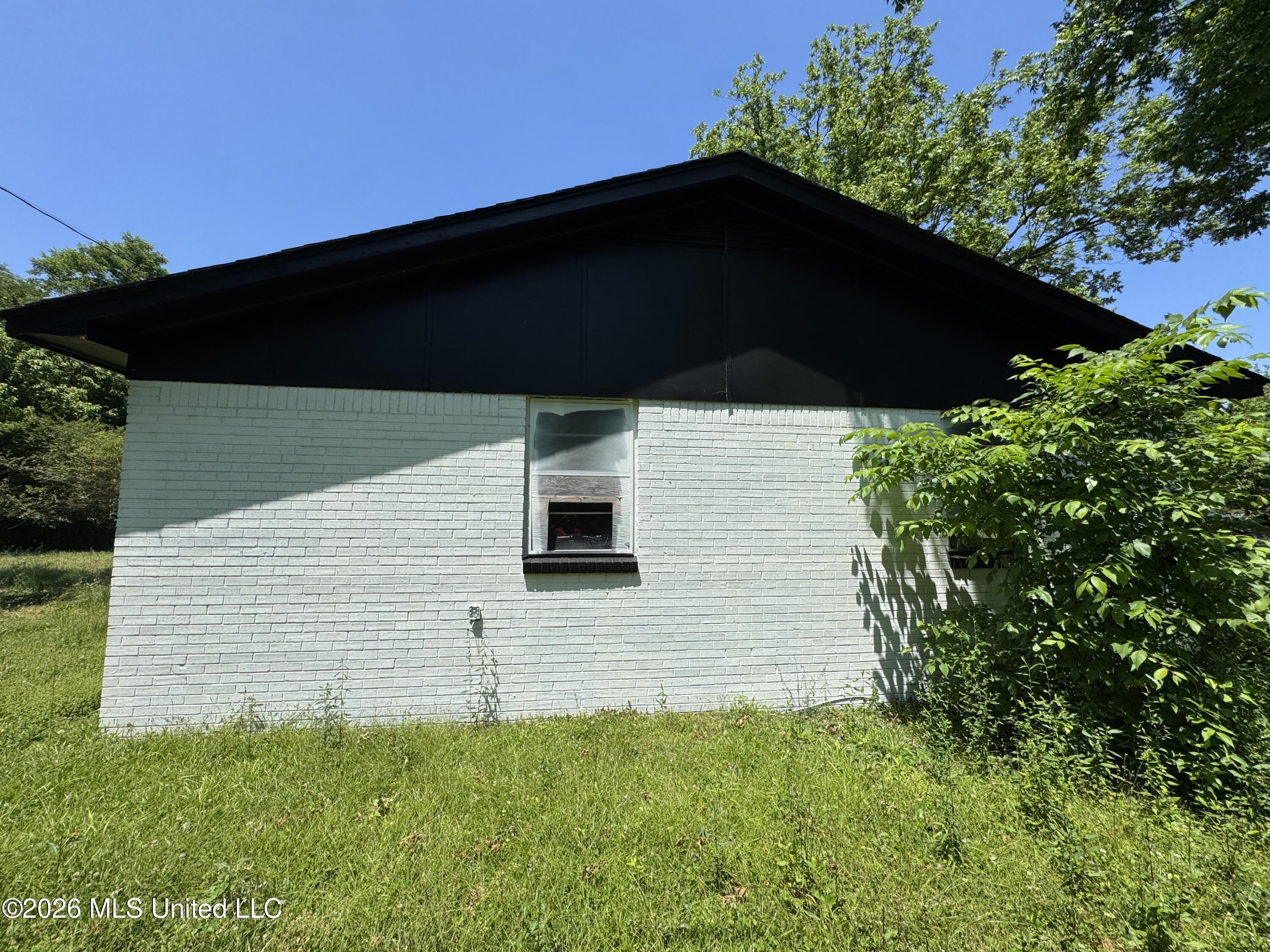 128 Isom Drive Property Photo 6