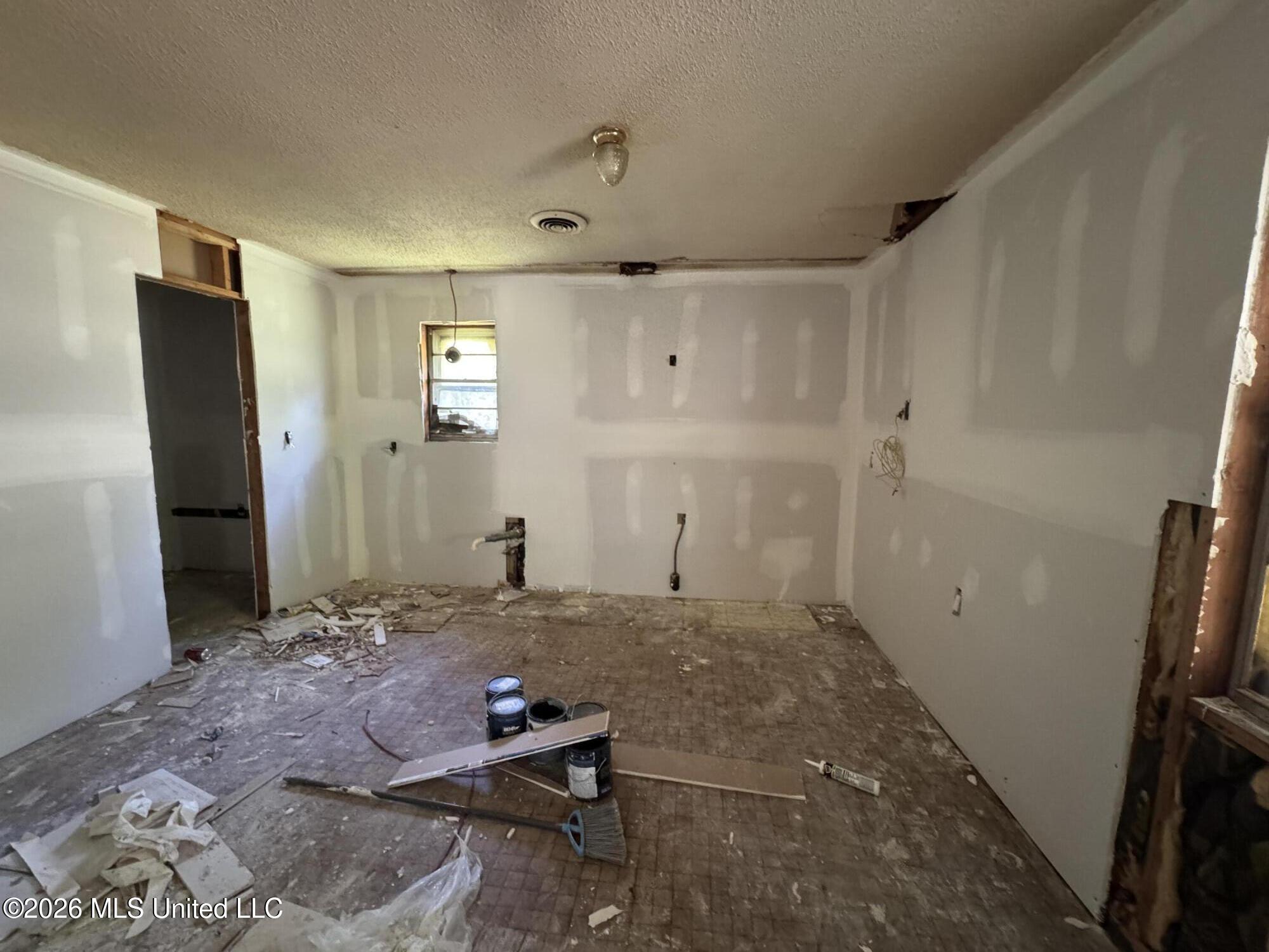 128 Isom Drive Property Photo 10
