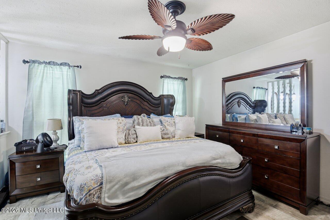 5264 Sycamore Drive Property Photo 8