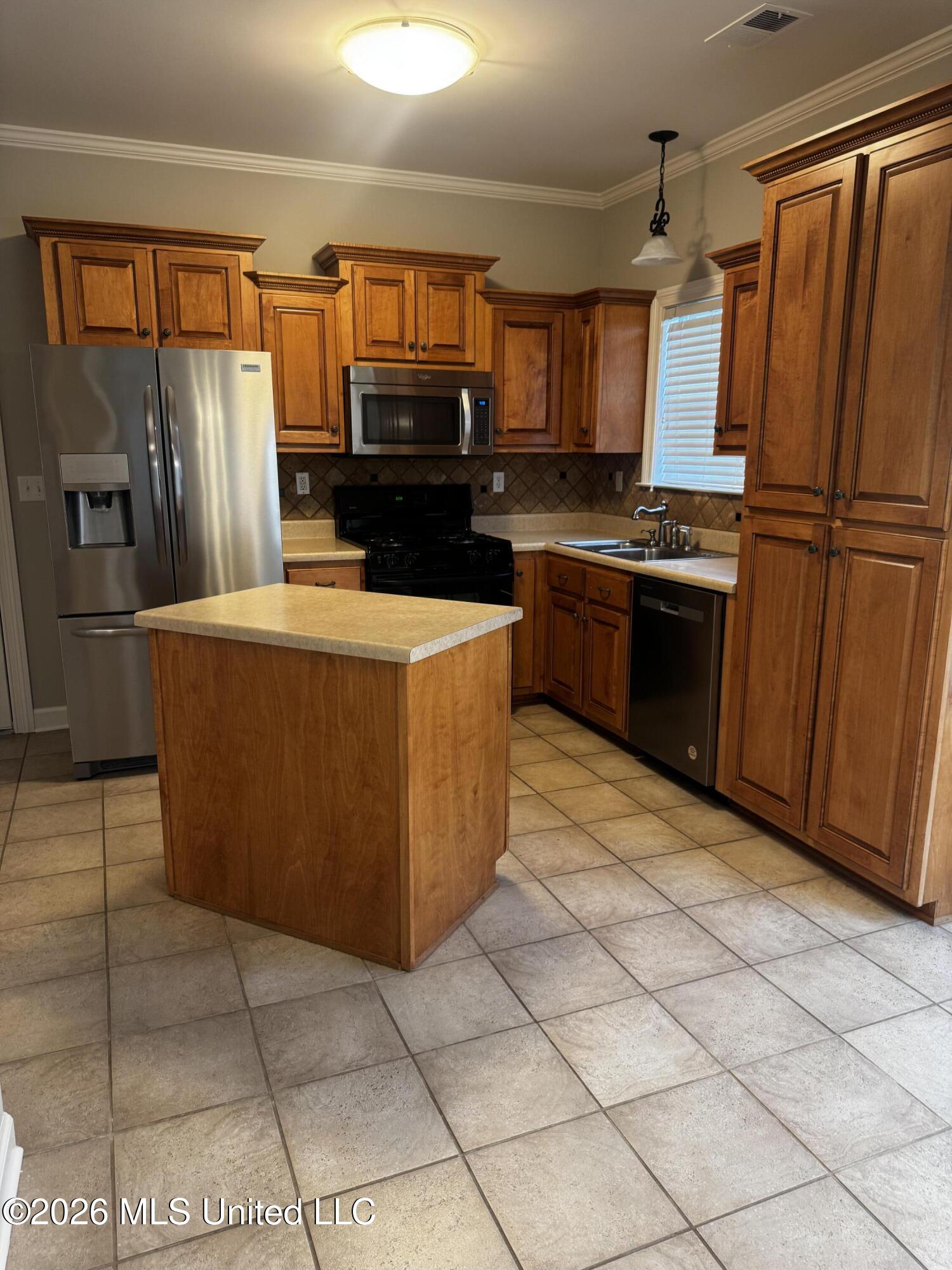 2754 Lizzie Cove Property Photo 16