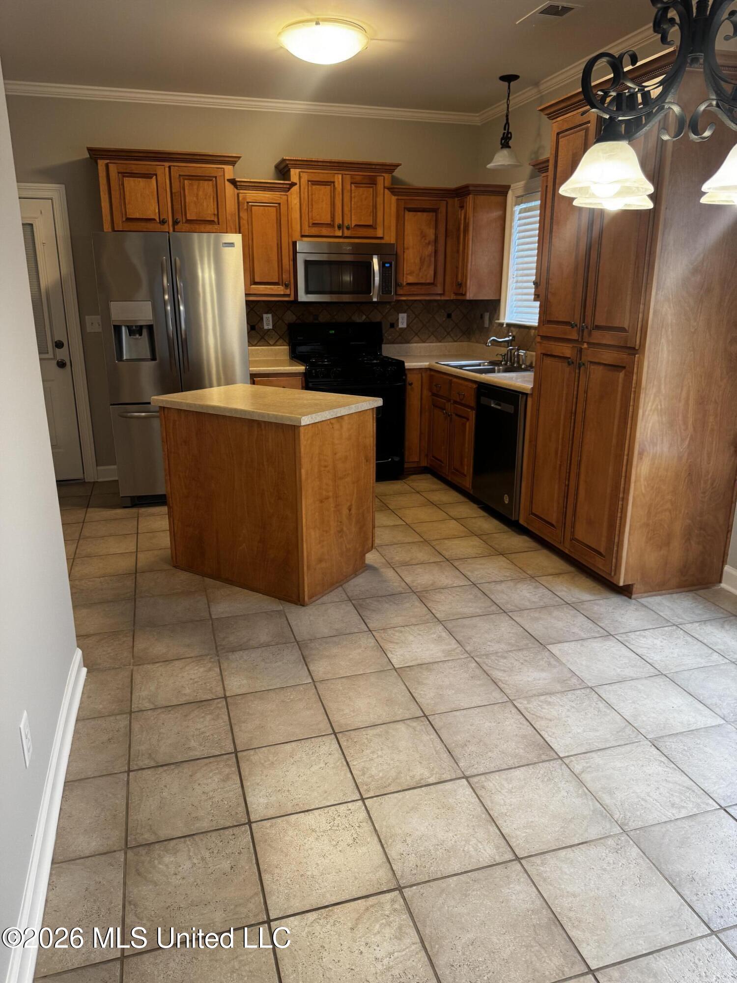 2754 Lizzie Cove Property Photo 18