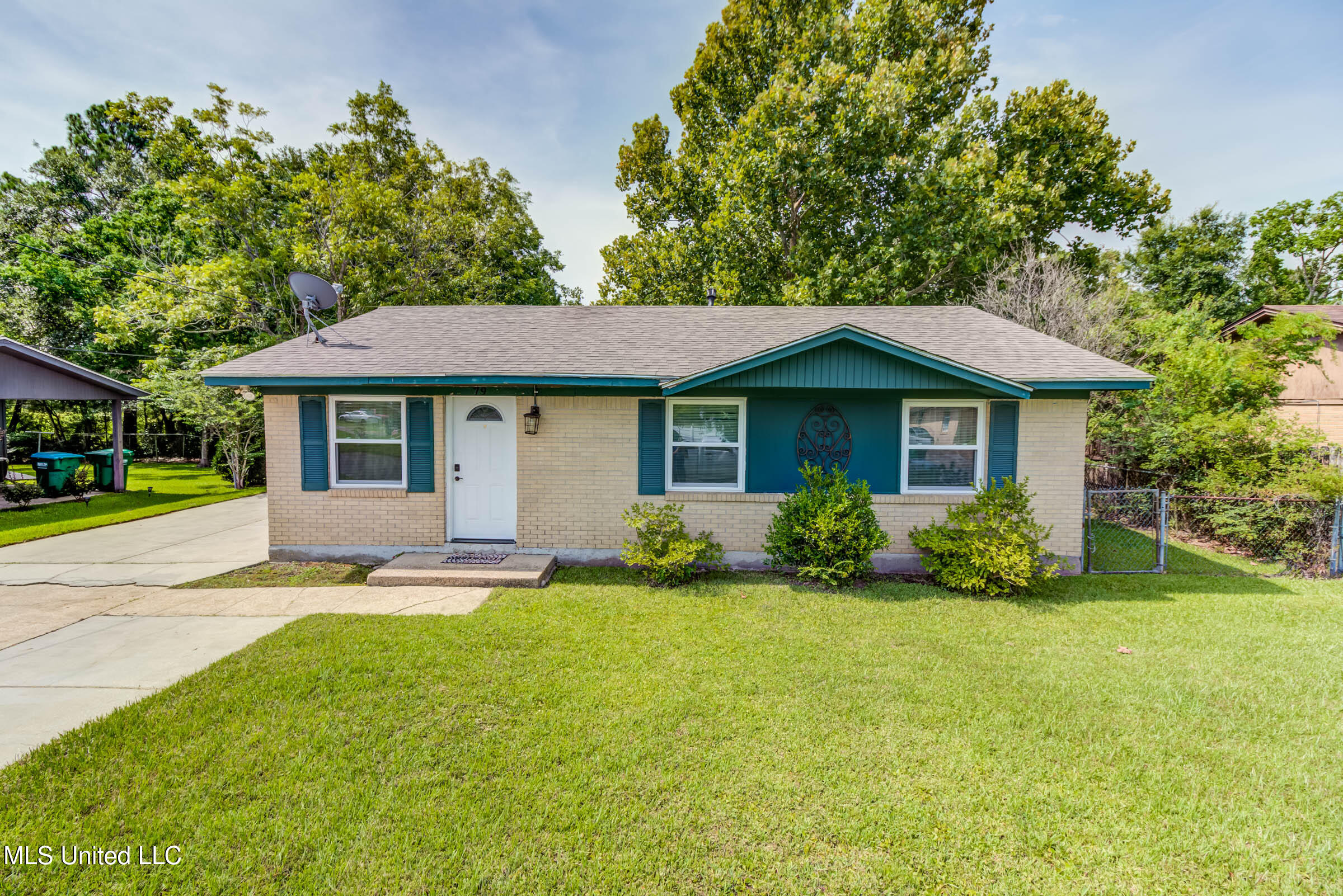 79 Holly Circle Property Photo 1
