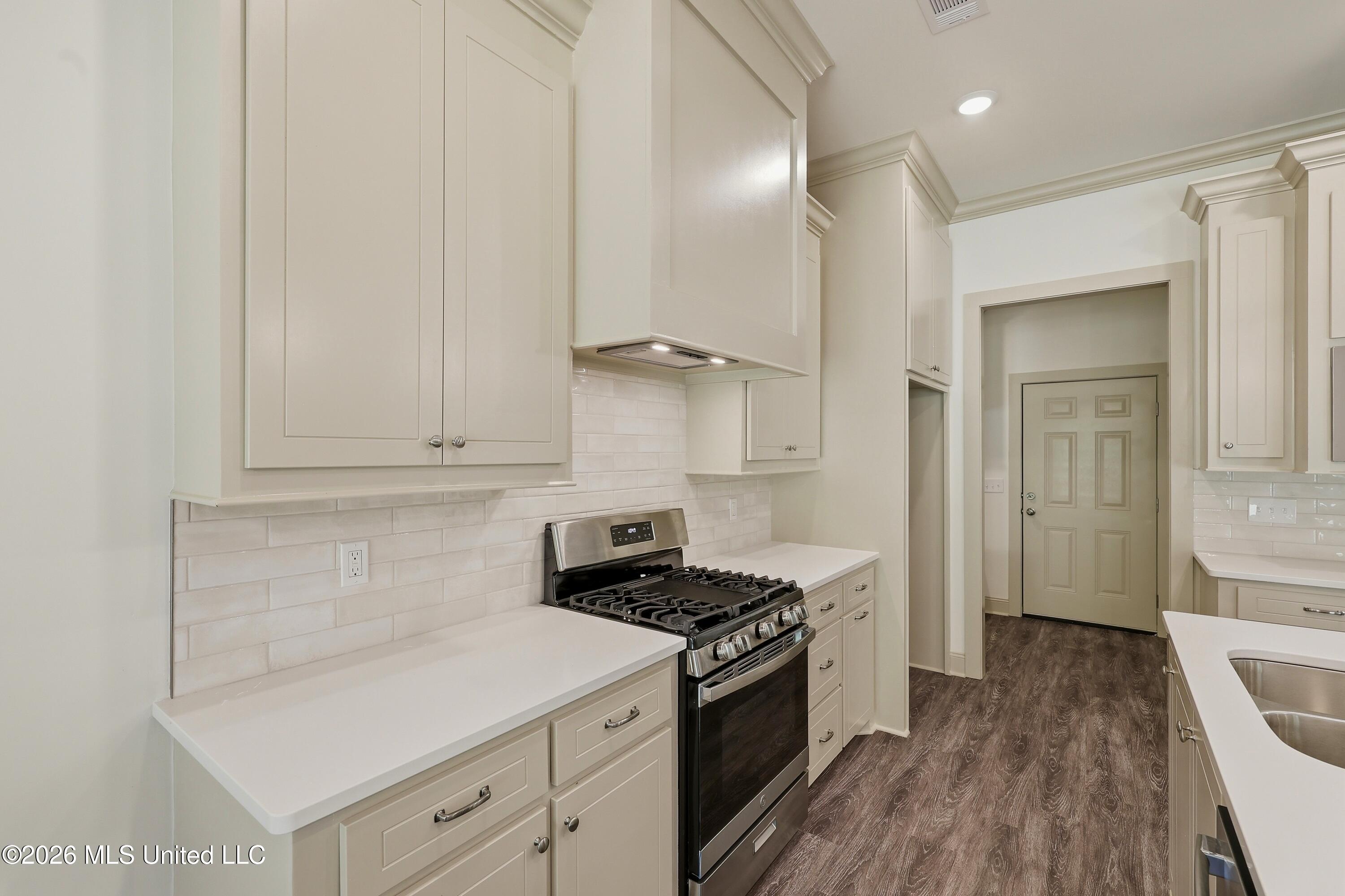 216 Anderson Oaks Drive Property Photo 11