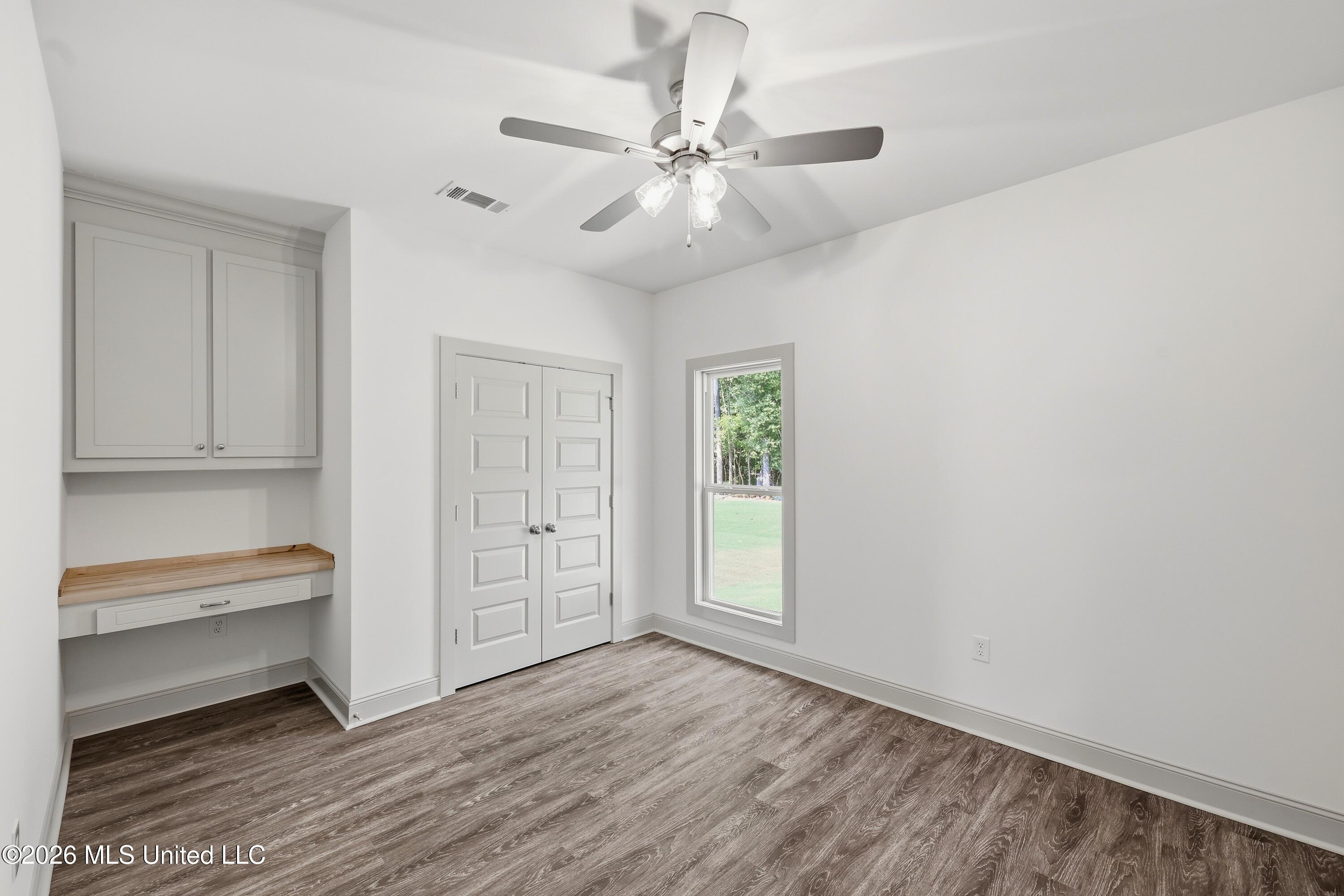216 Anderson Oaks Drive Property Photo 27