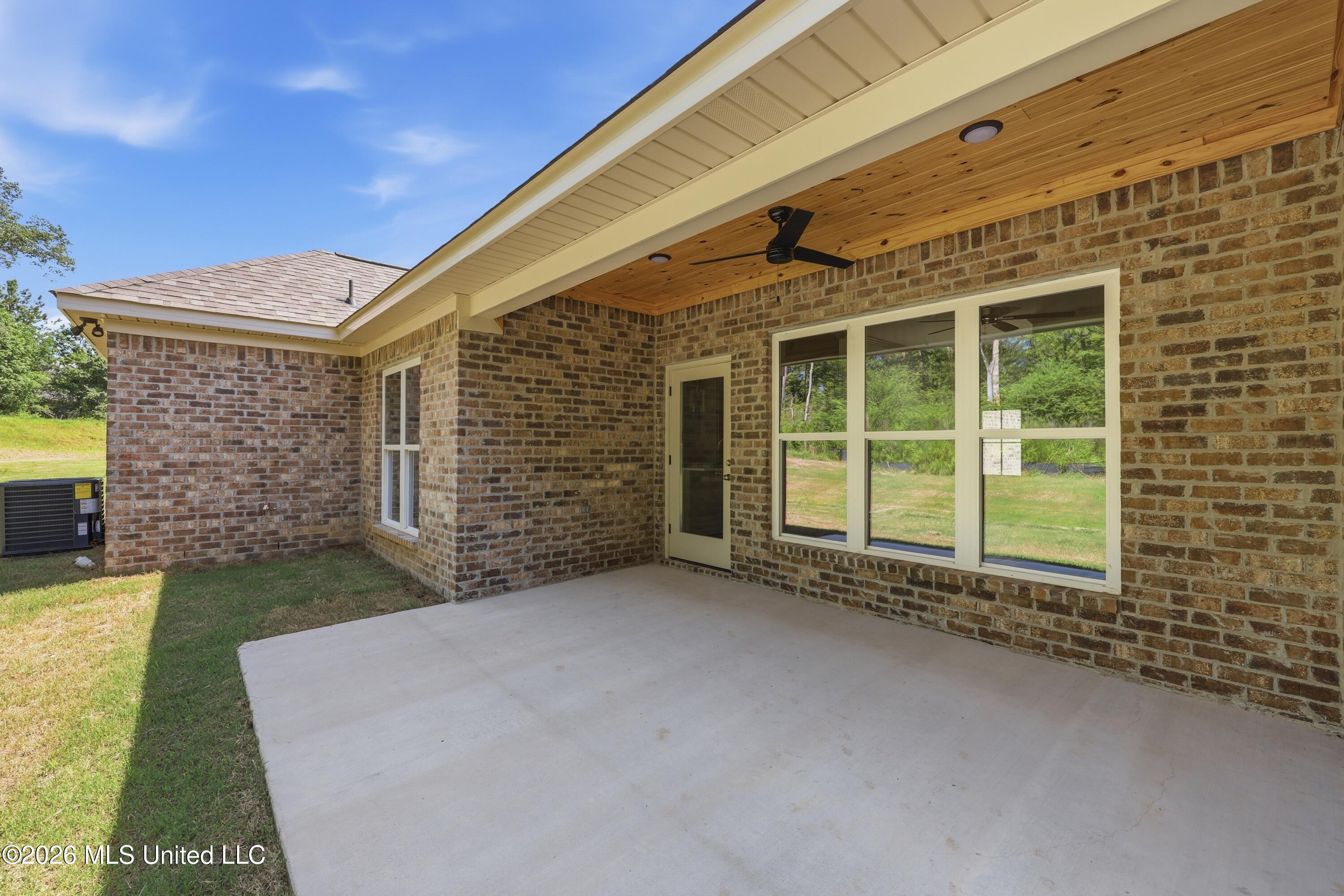 216 Anderson Oaks Drive Property Photo 29