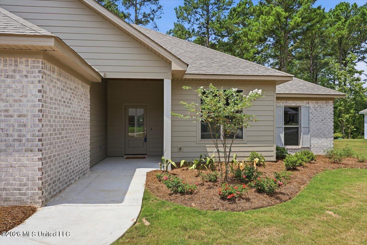 220 New Haven Lane Property Photo 3