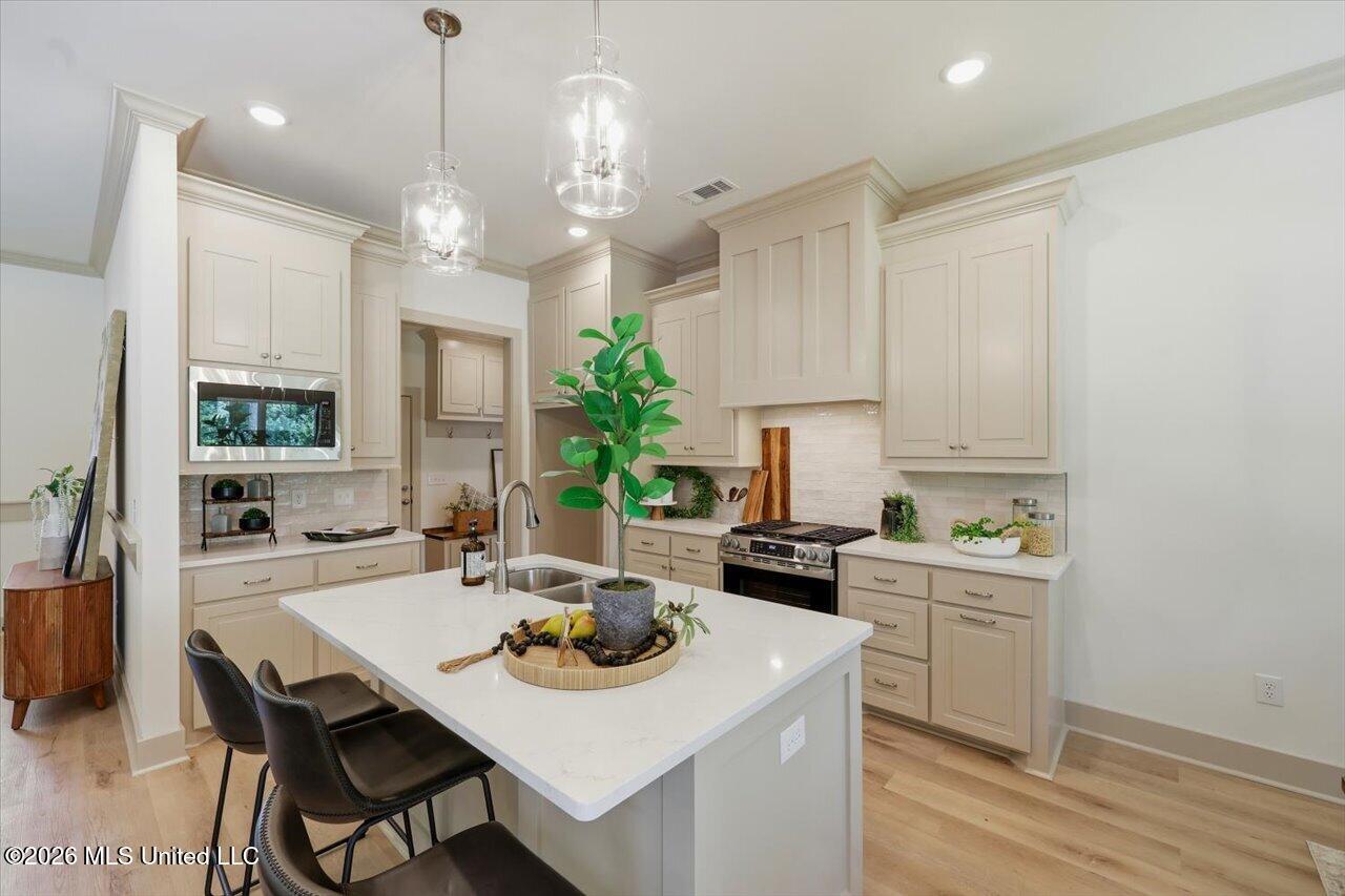 220 New Haven Lane Property Photo 11