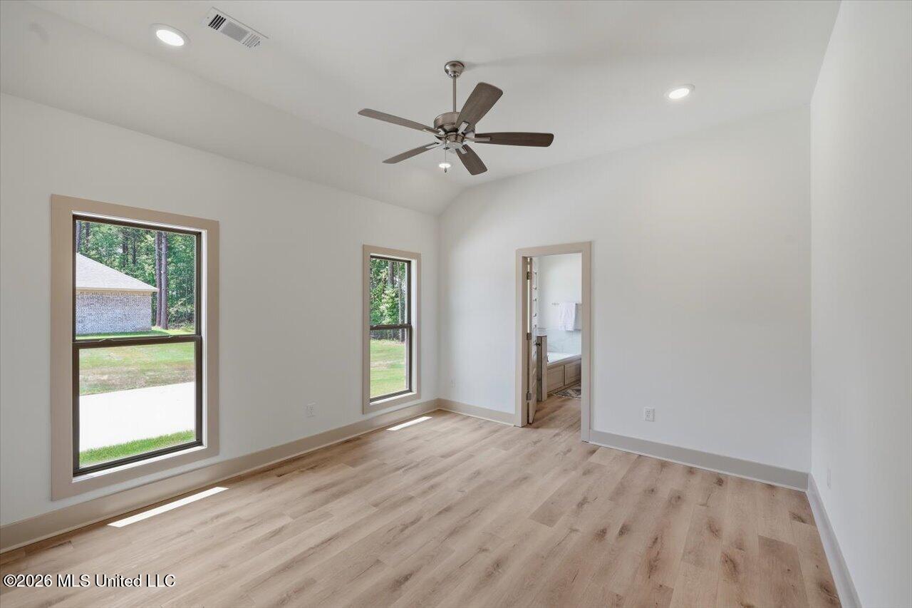 220 New Haven Lane Property Photo 21