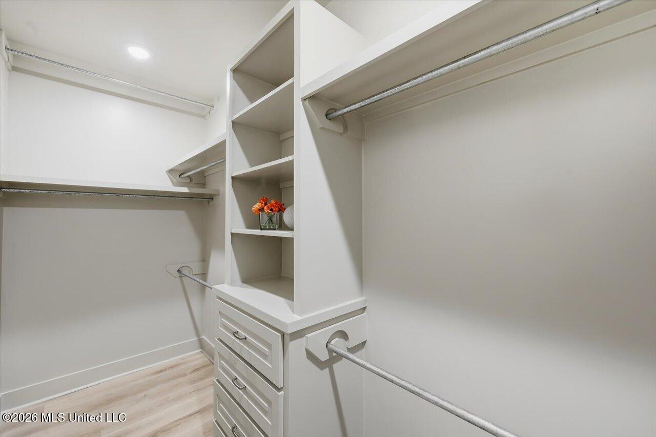 220 New Haven Lane Property Photo 26